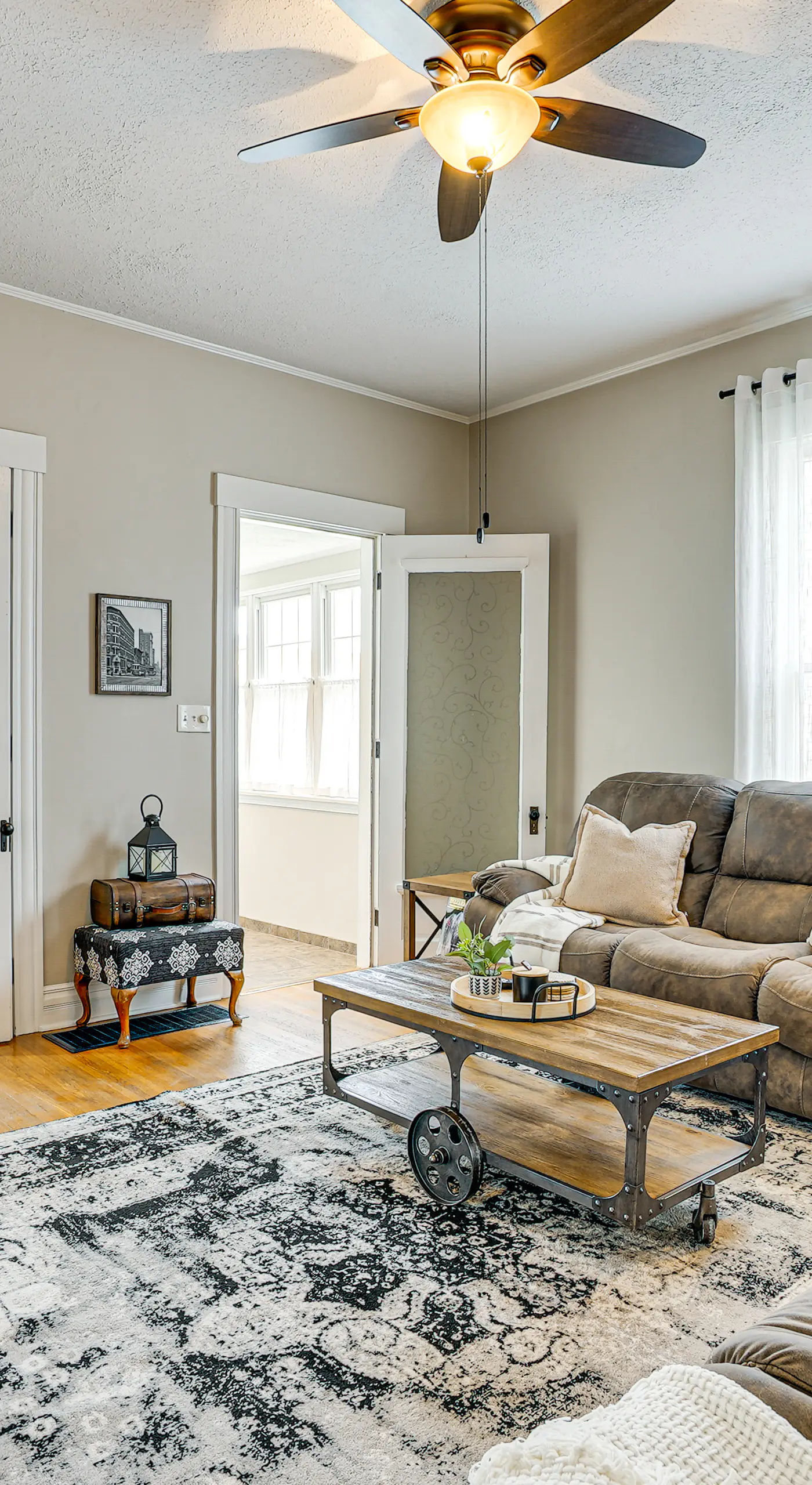 Dog-Friendly Home w/ Yard, 6 Mi to Louisville!