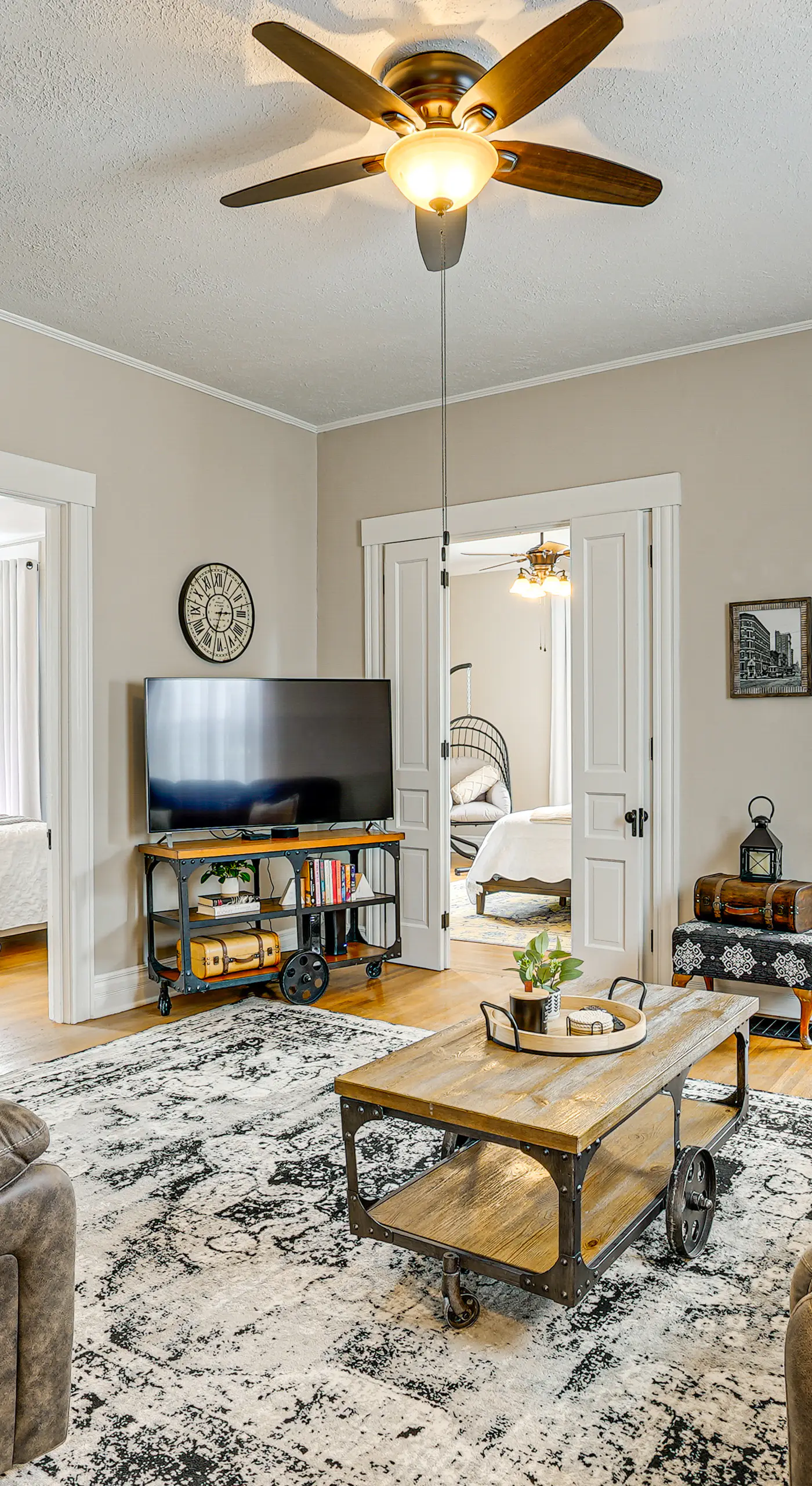 Dog-Friendly Home w/ Yard, 6 Mi to Louisville!