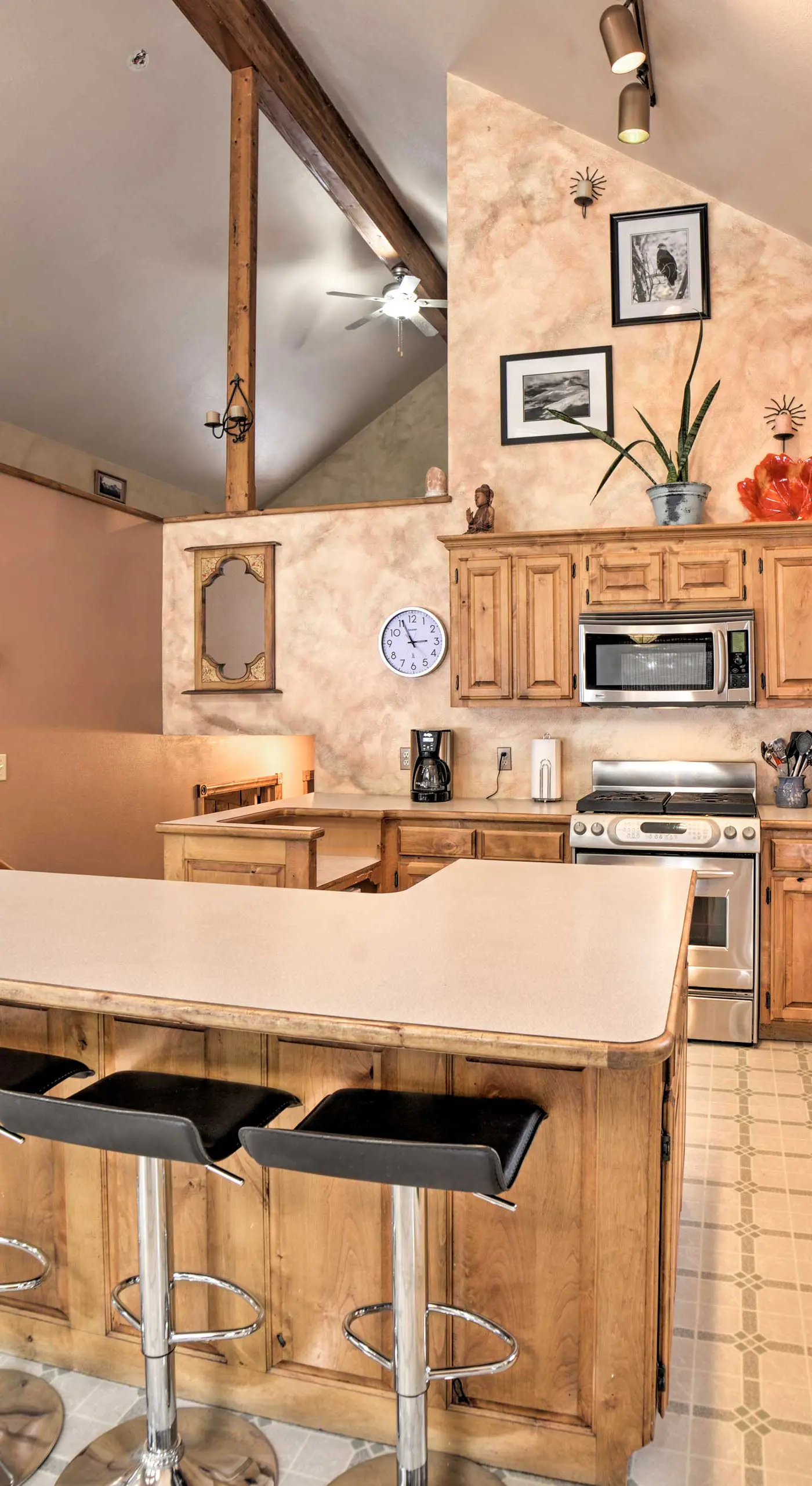 Cozy Home w/ Mountain Views Near Ouray Hot Springs