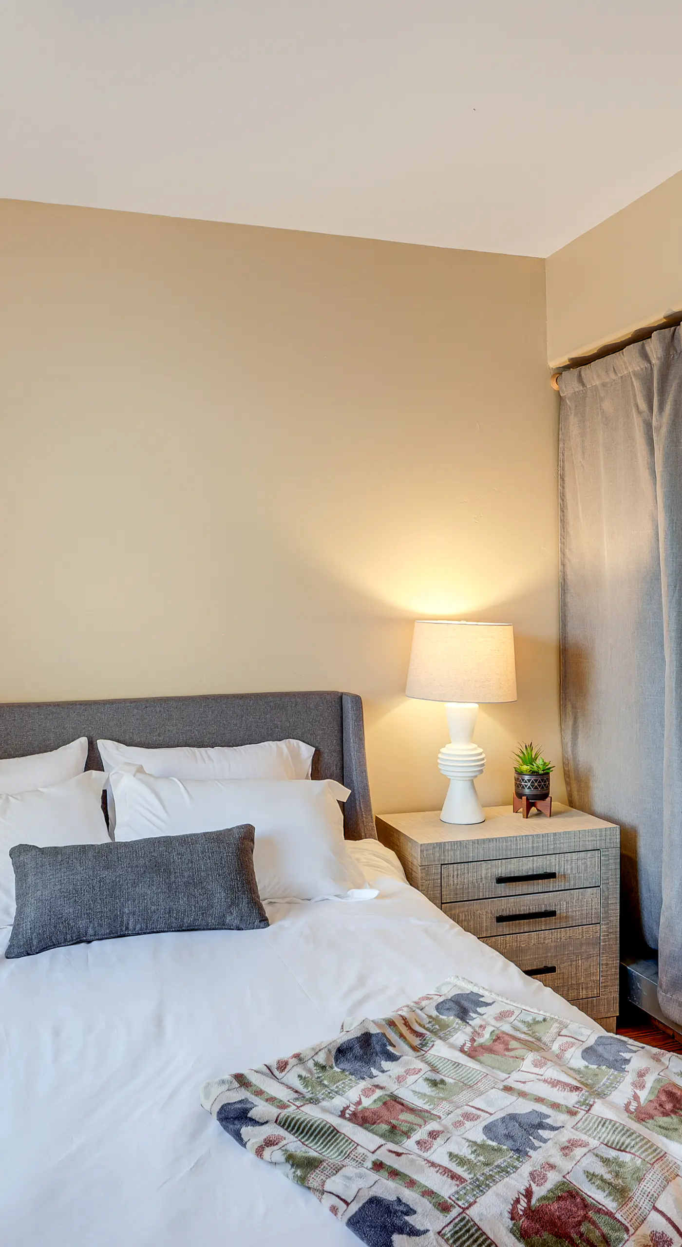 Walk to Hot Springs: Updated Retreat in Dtwn Ouray