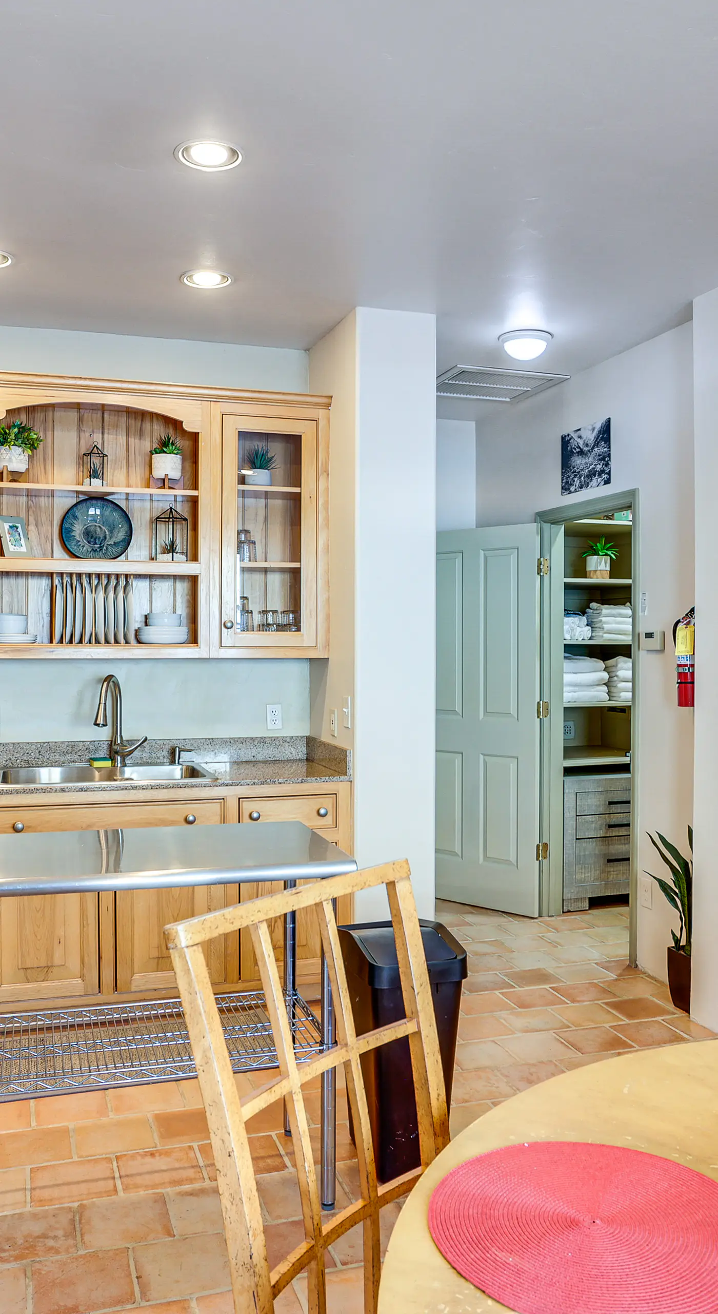 Walk to Hot Springs: Updated Retreat in Dtwn Ouray