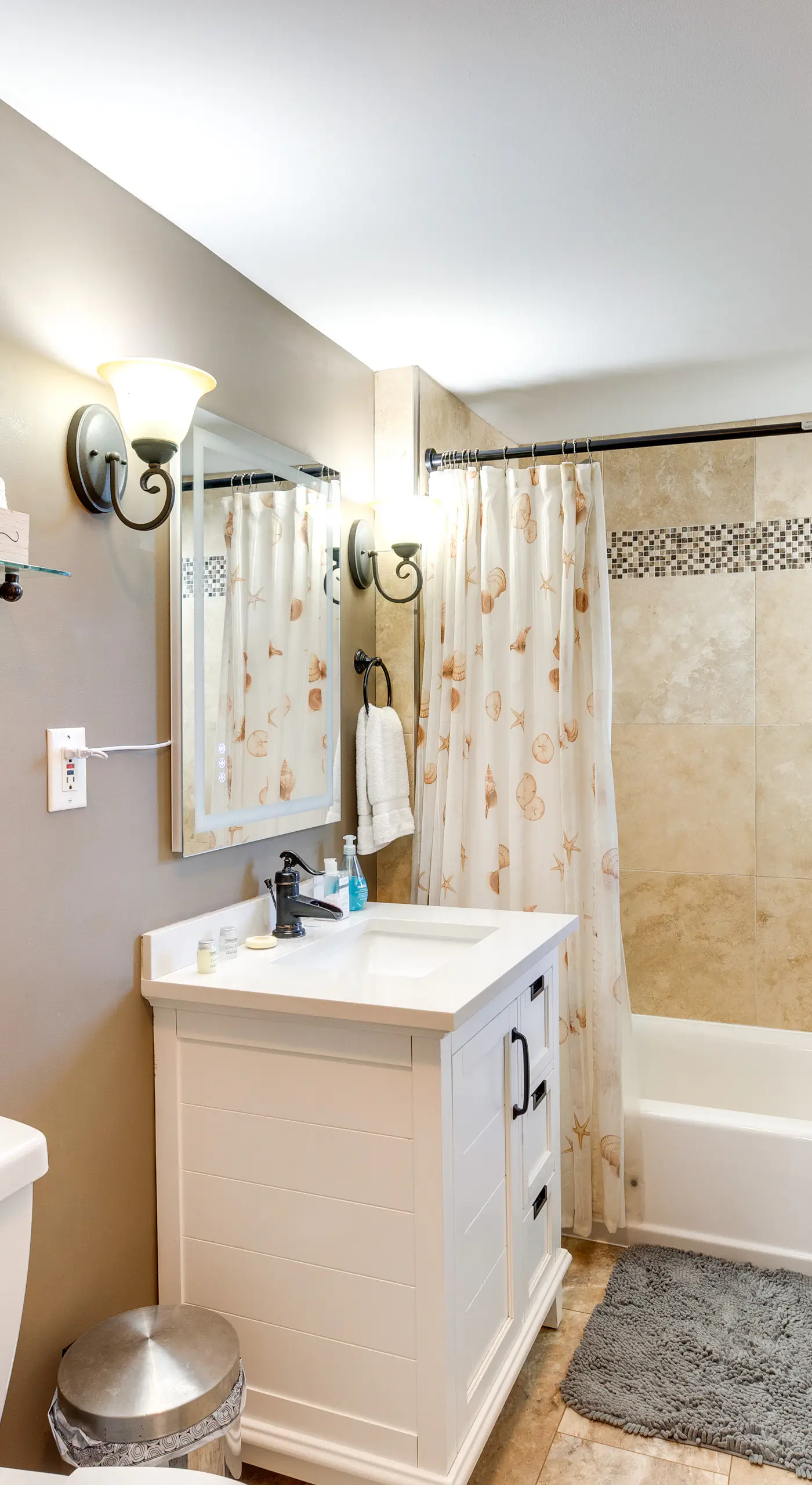 2 Mi to Dtwn: Grand Junction Home w/ Hot Tub