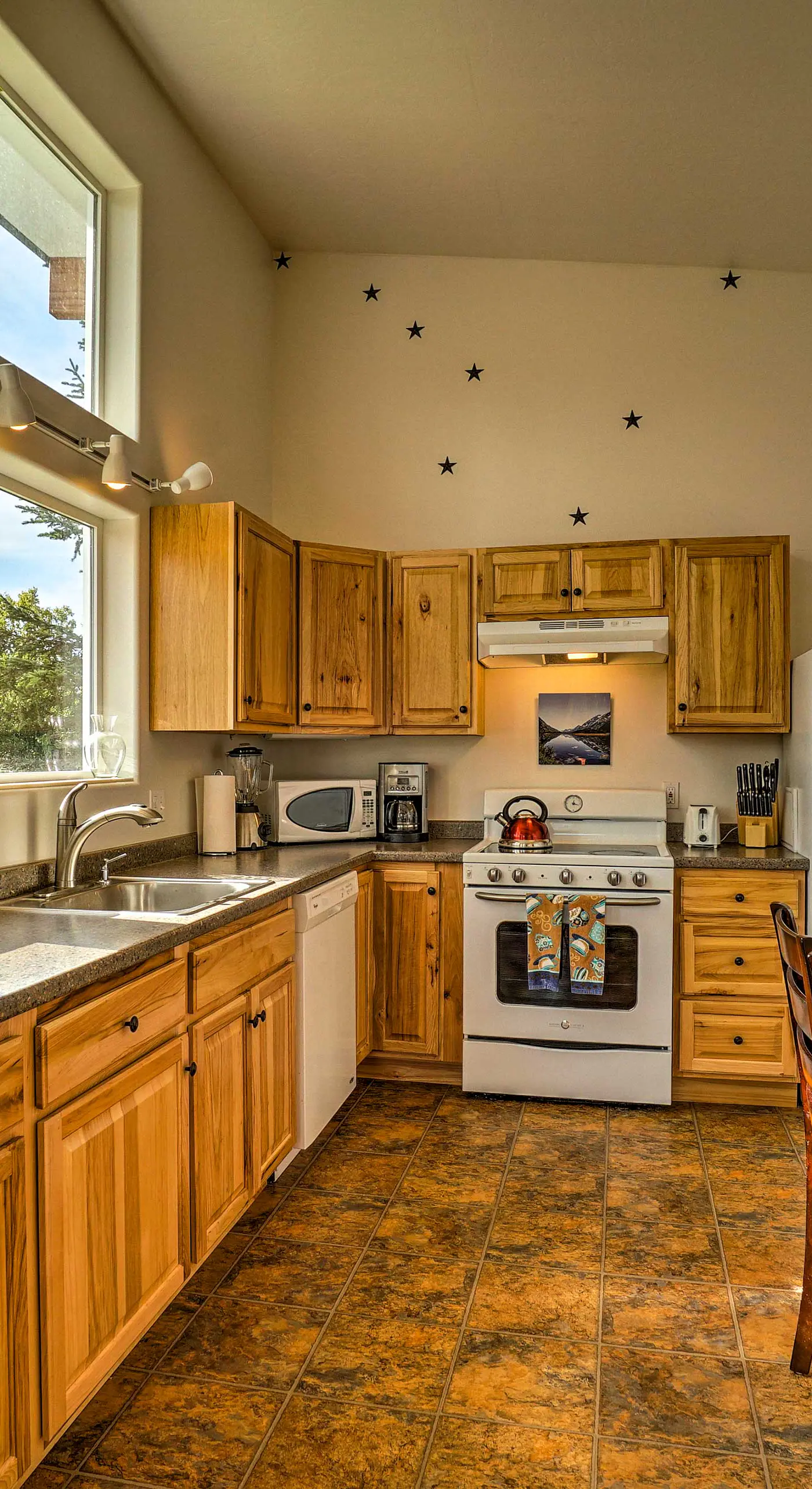 Secluded Getaway w/ Deck, Steps to Fritz Creek!