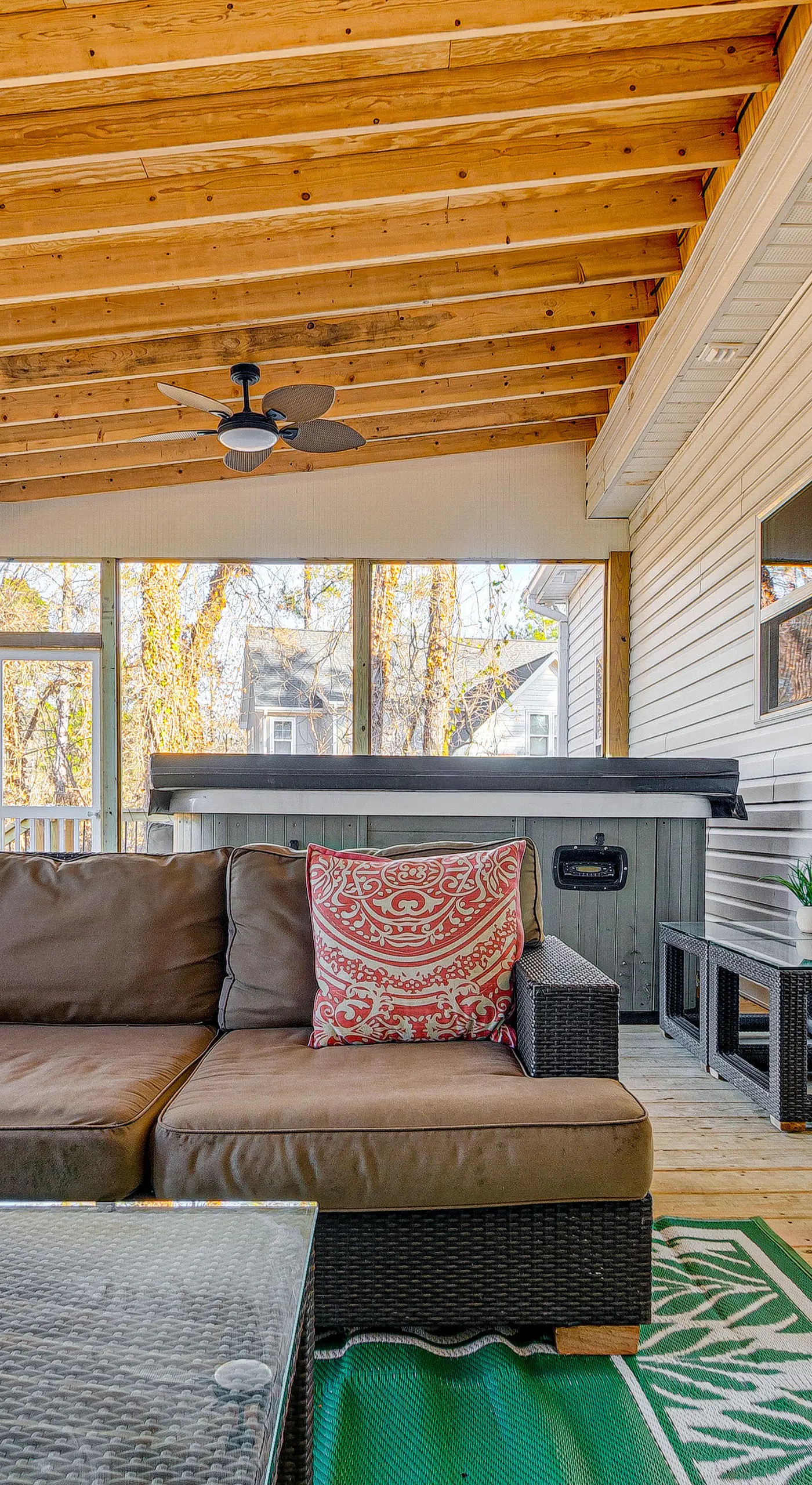 Artist’s Retreat w/ Deck! 5 Mi to Dtwn Durham