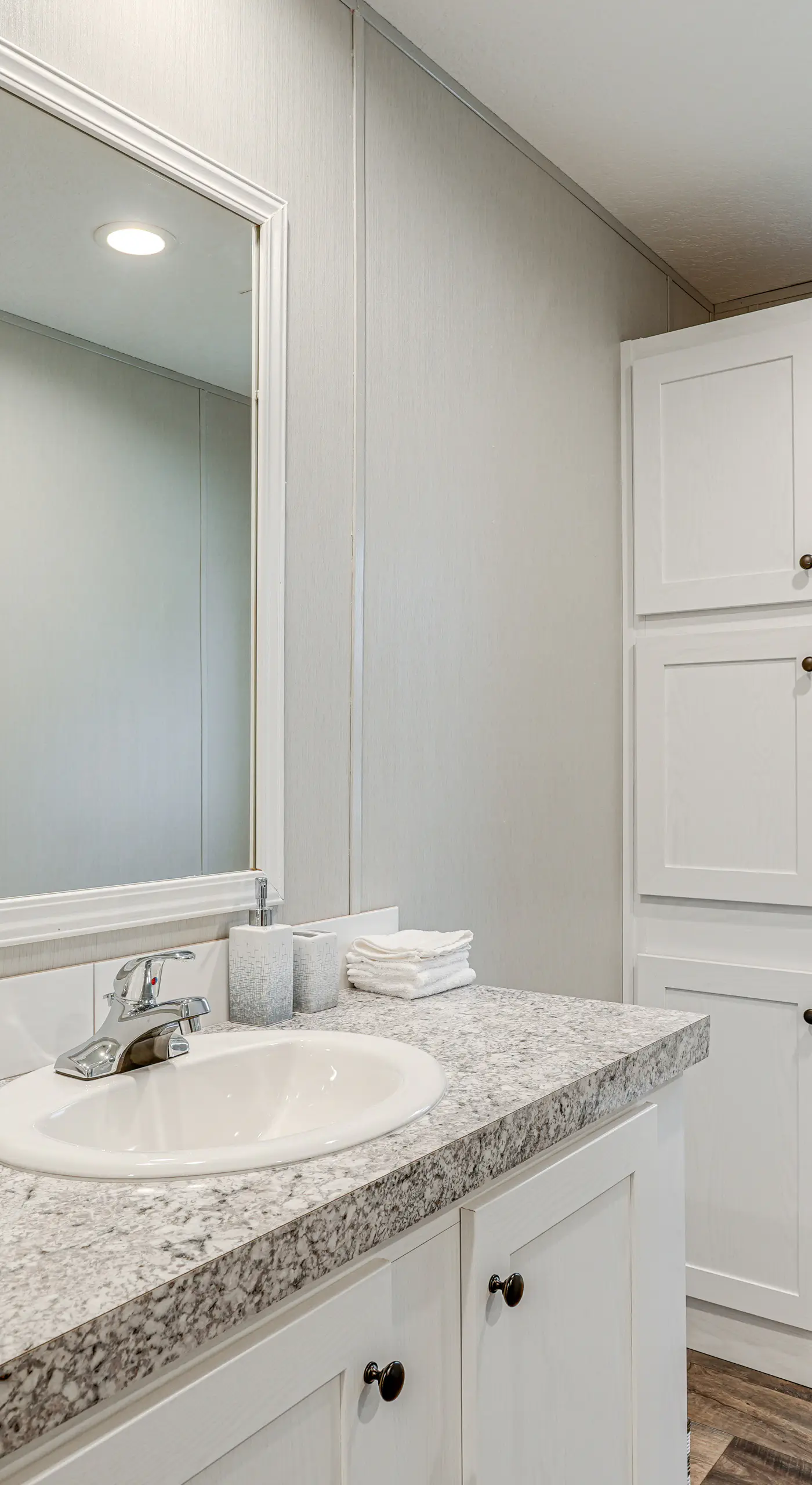 Sleek Home Near Downtown Lakeland w/ Yard!