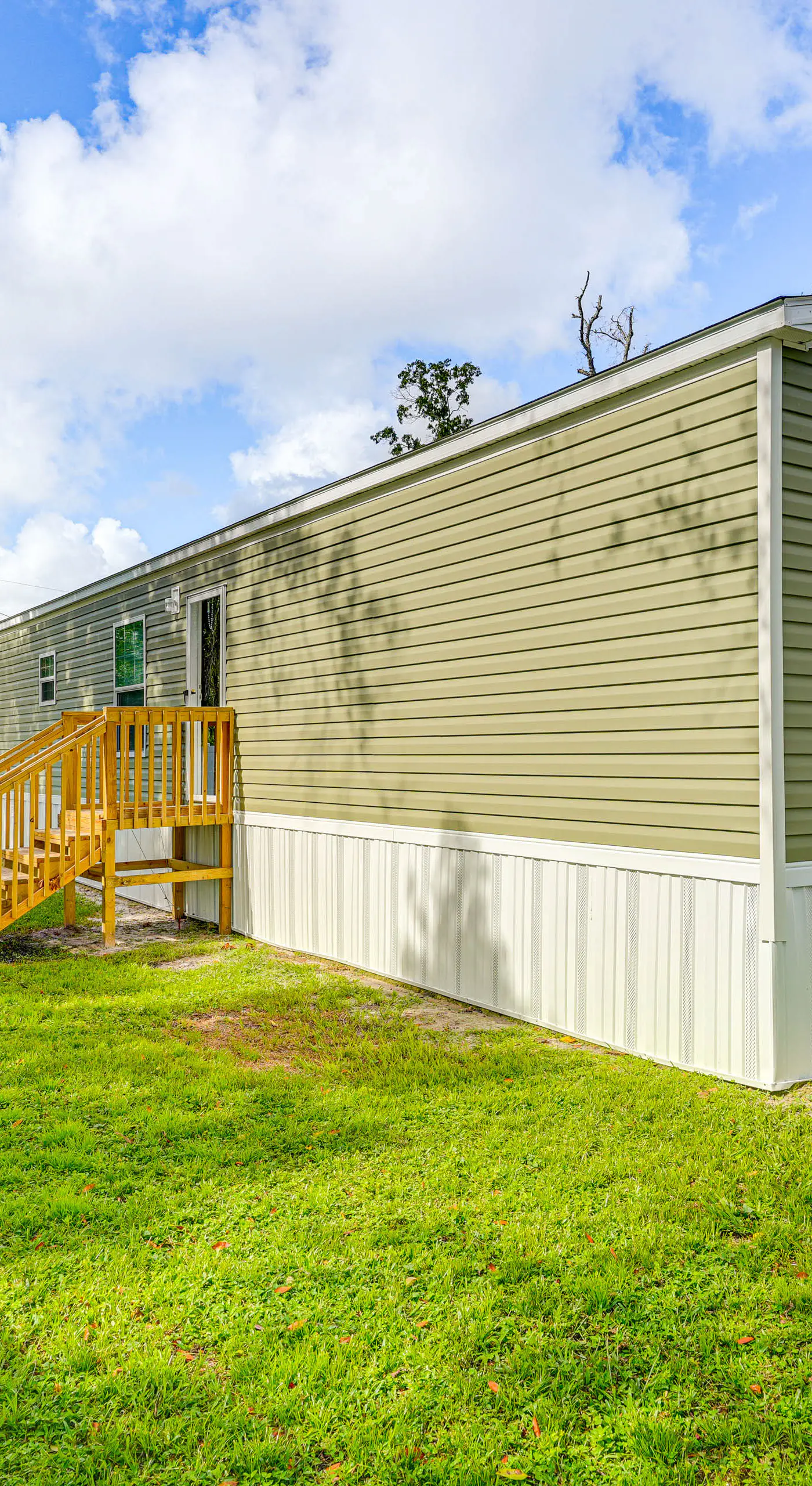 Sleek Home Near Downtown Lakeland w/ Yard!