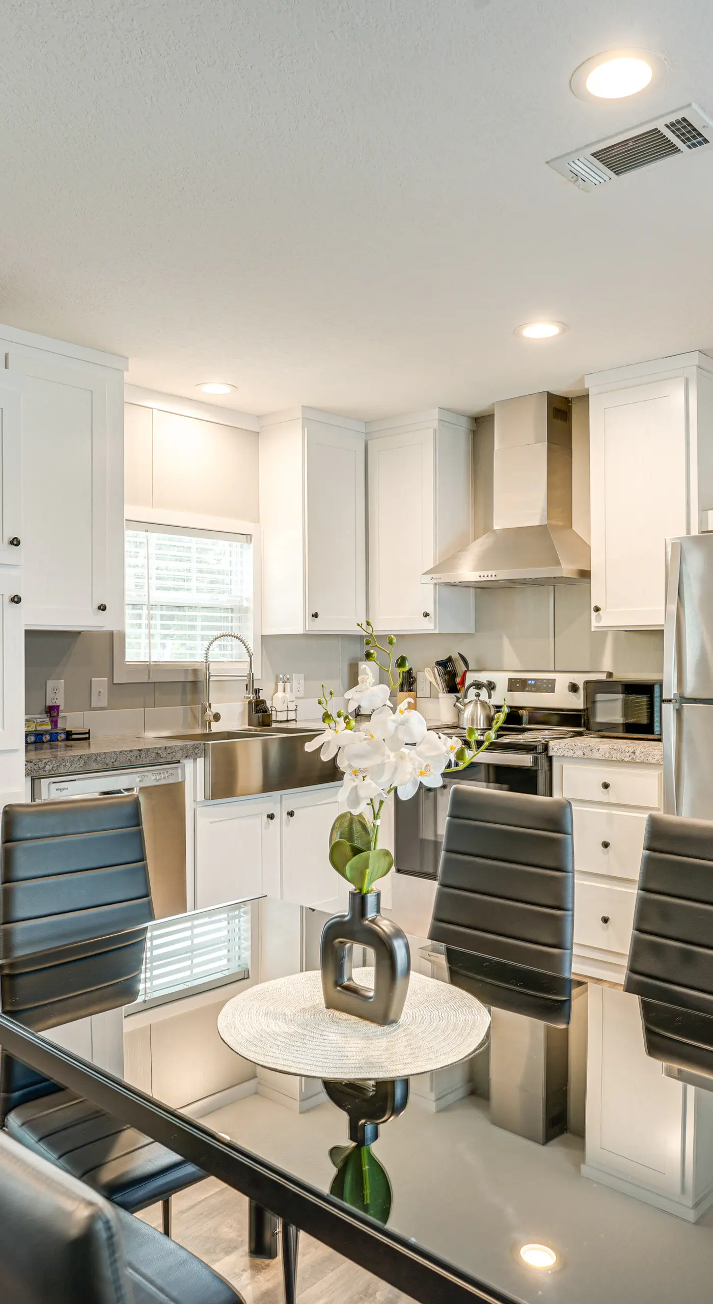 Sleek Home Near Downtown Lakeland w/ Yard!