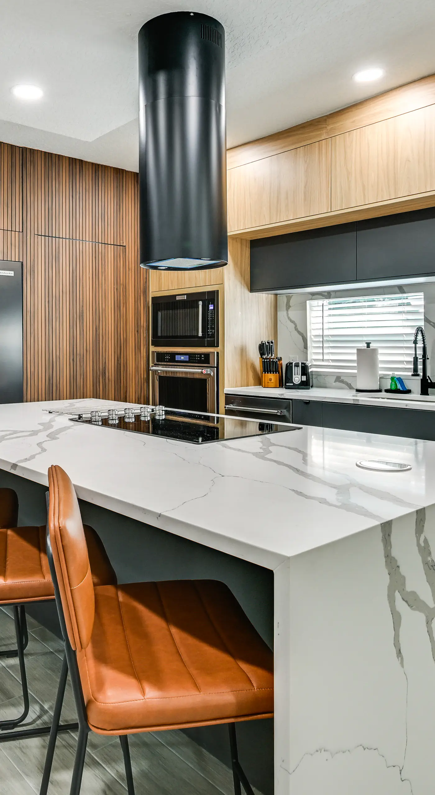 Modern Lakeland Golf Retreat w/ Putting Green