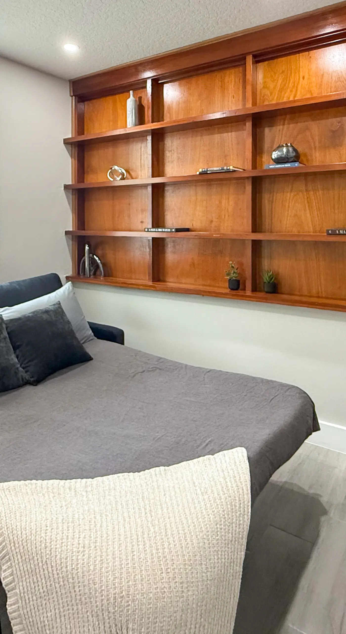 Modern Lakeland Golf Retreat w/ Putting Green