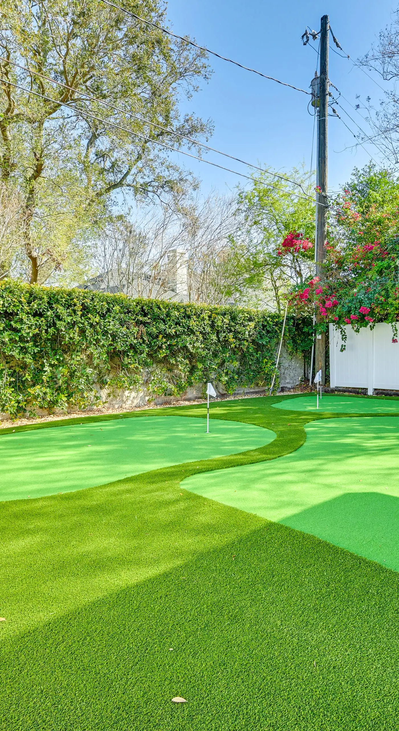 Modern Lakeland Golf Retreat w/ Putting Green