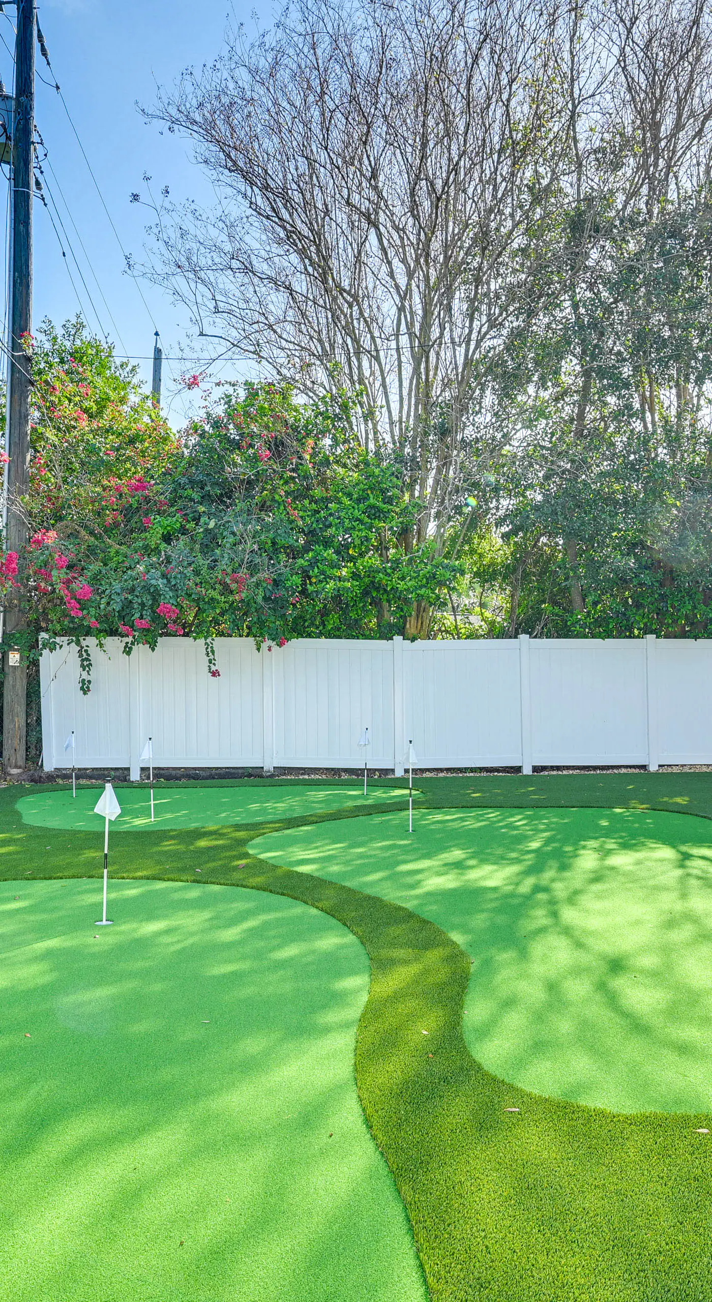 Modern Lakeland Golf Retreat w/ Putting Green