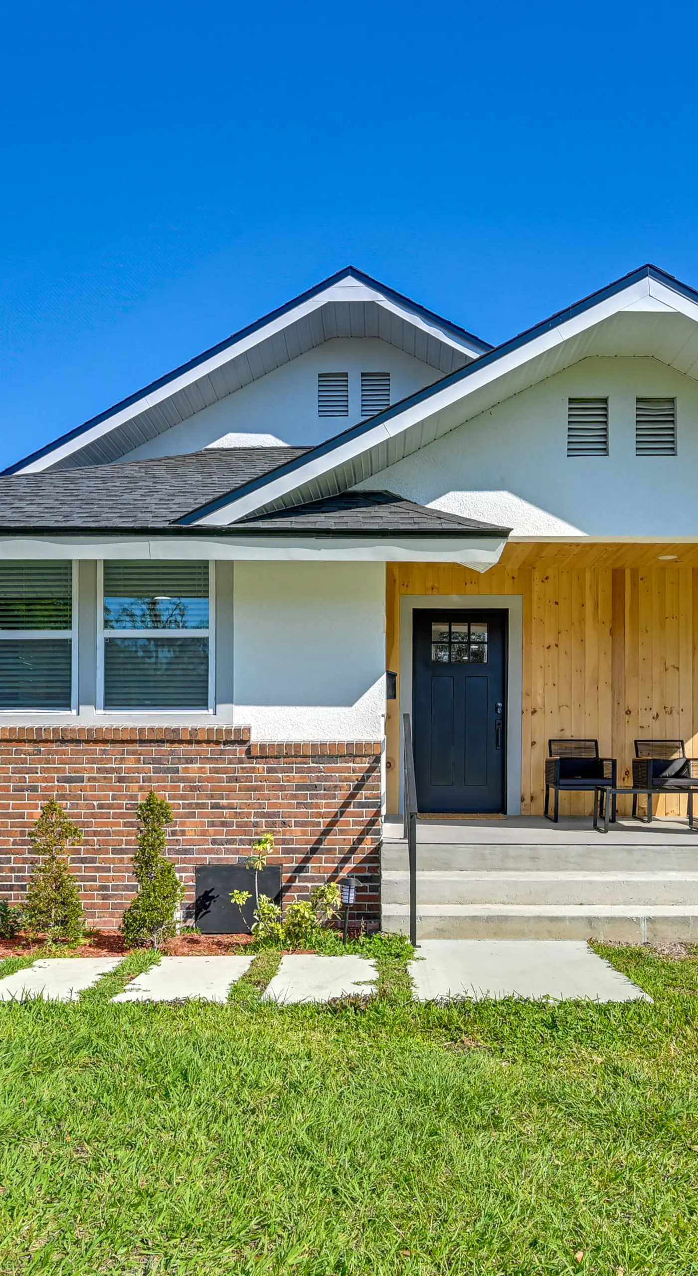 Modern Lakeland Golf Retreat w/ Putting Green