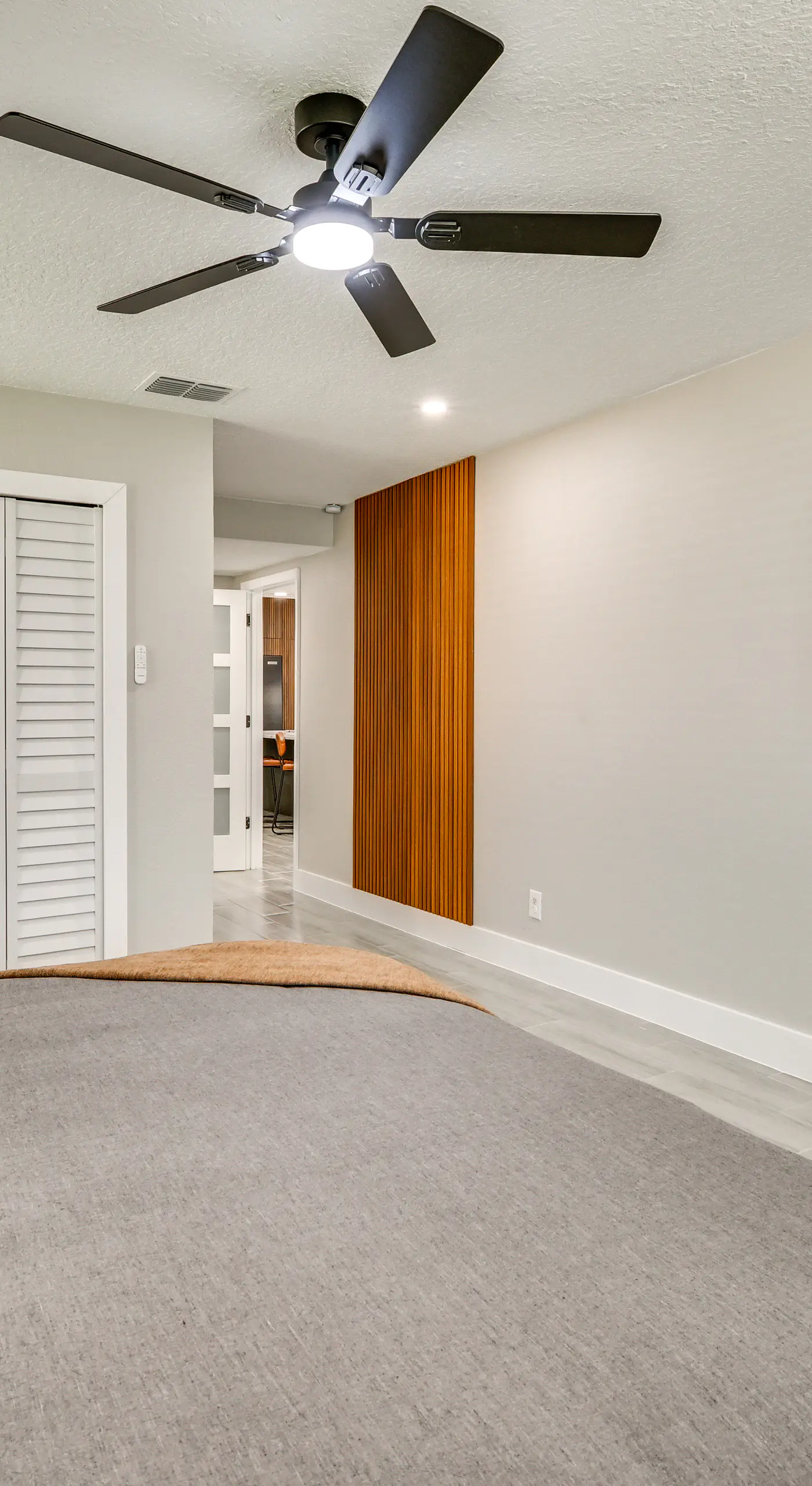Modern Lakeland Golf Retreat w/ Putting Green