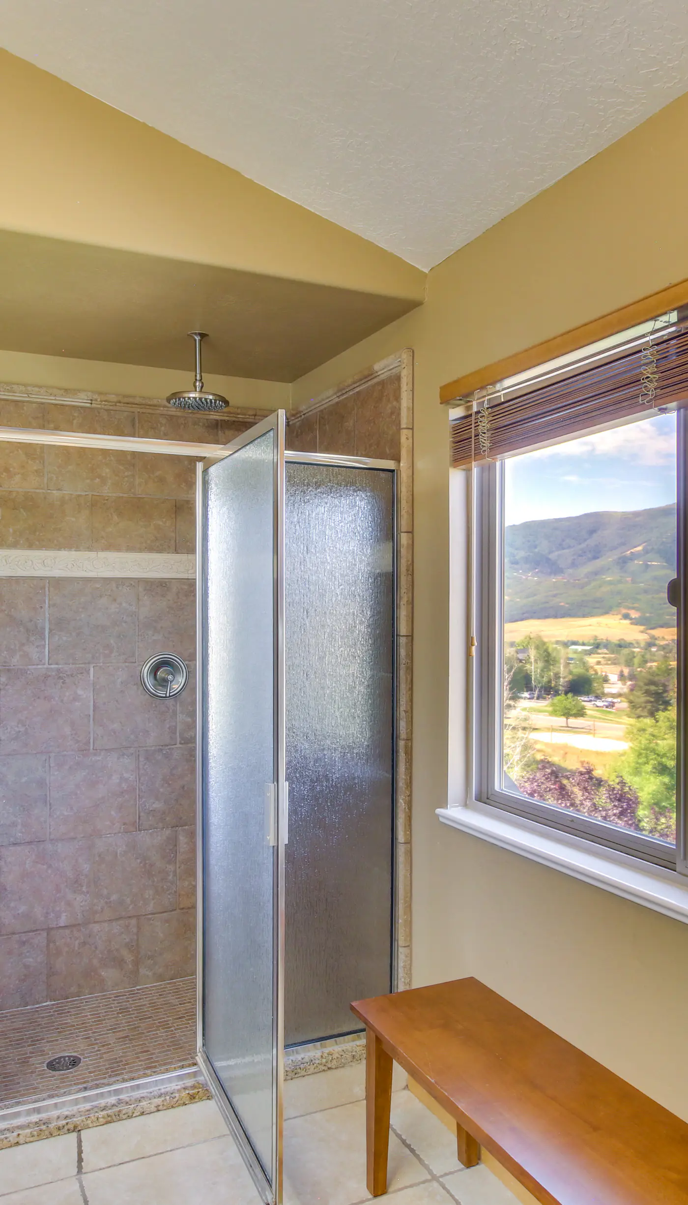 Eden Townhome w/ Mtn View + Shuttle to Powder Mtn!