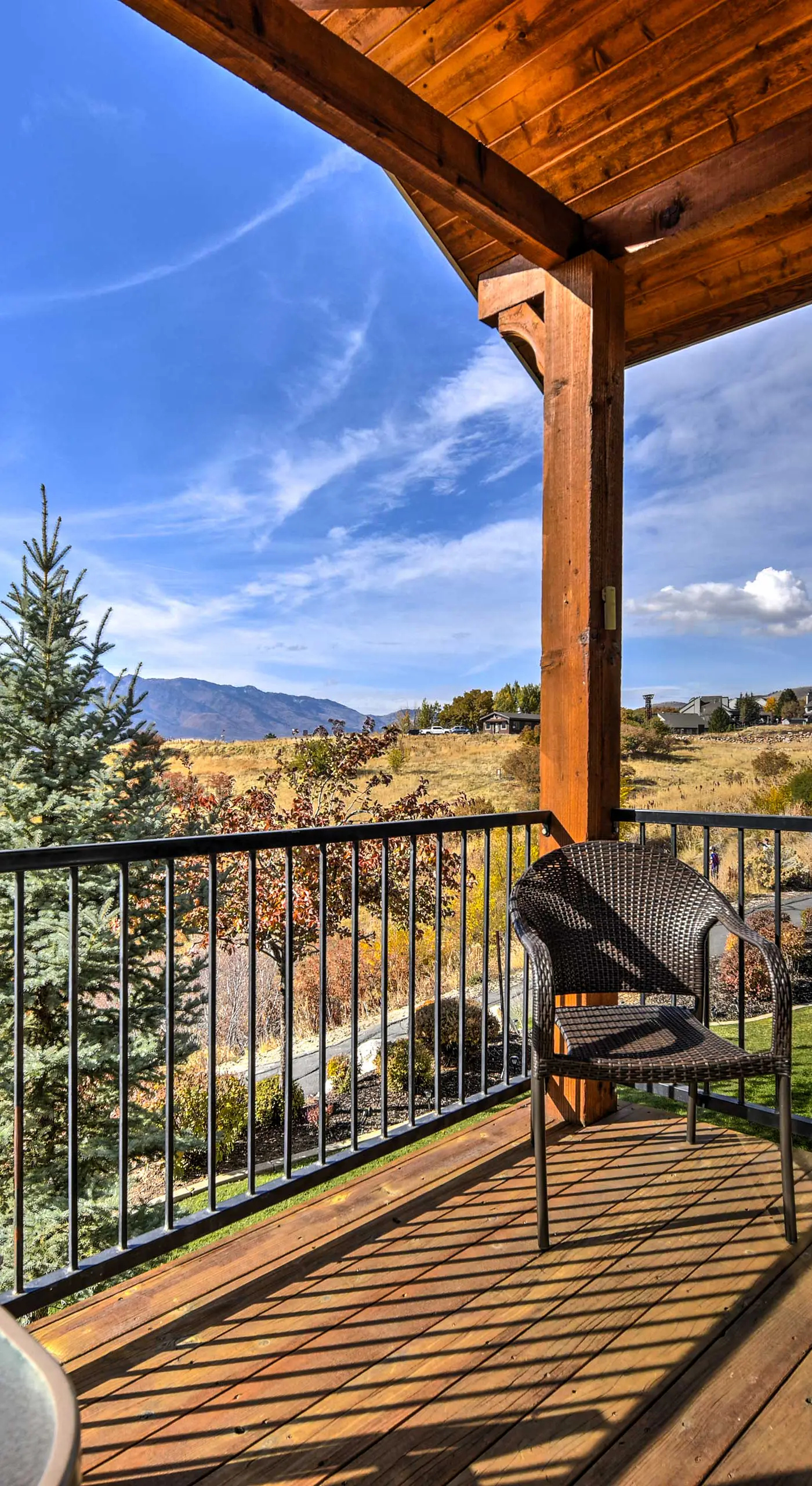 Eden Townhome w/ Mtn View + Shuttle to Powder Mtn!