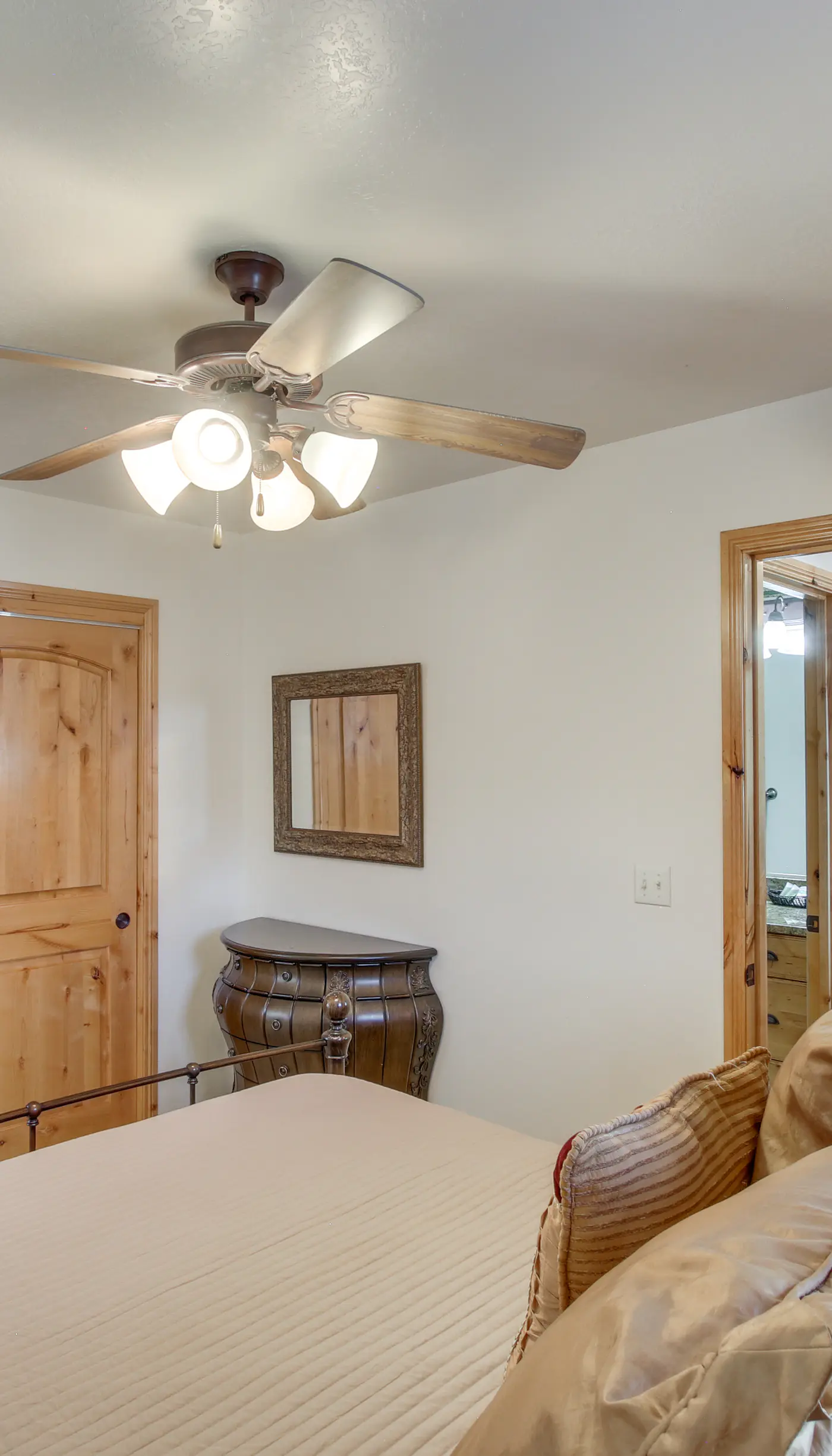 Eden Townhome w/ Mtn View + Shuttle to Powder Mtn!