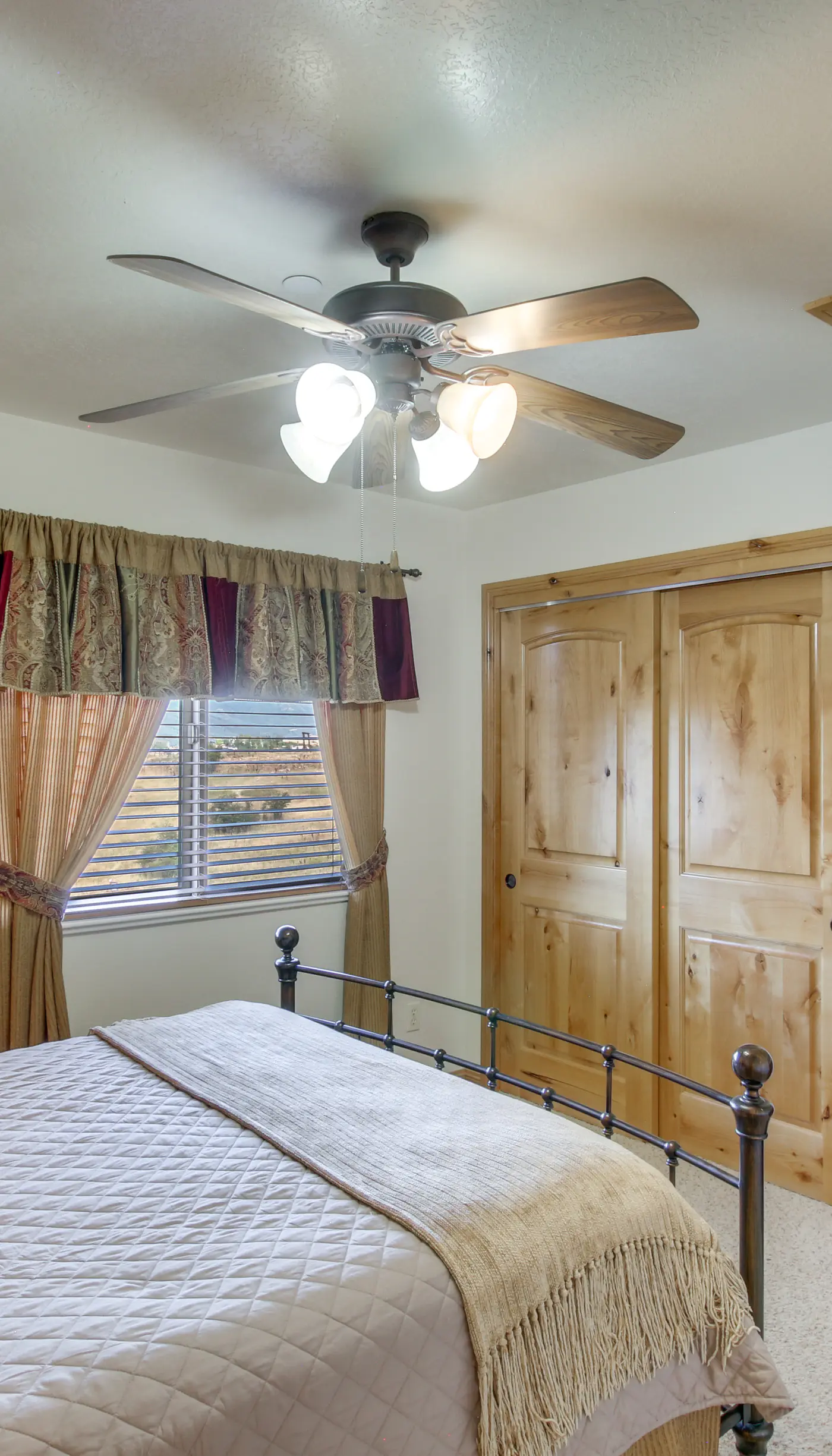 Eden Townhome w/ Mtn View + Shuttle to Powder Mtn!