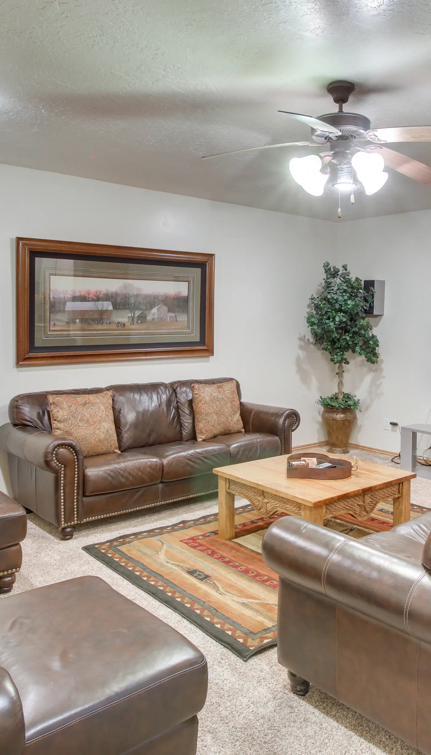 Eden Townhome w/ Mtn View + Shuttle to Powder Mtn!