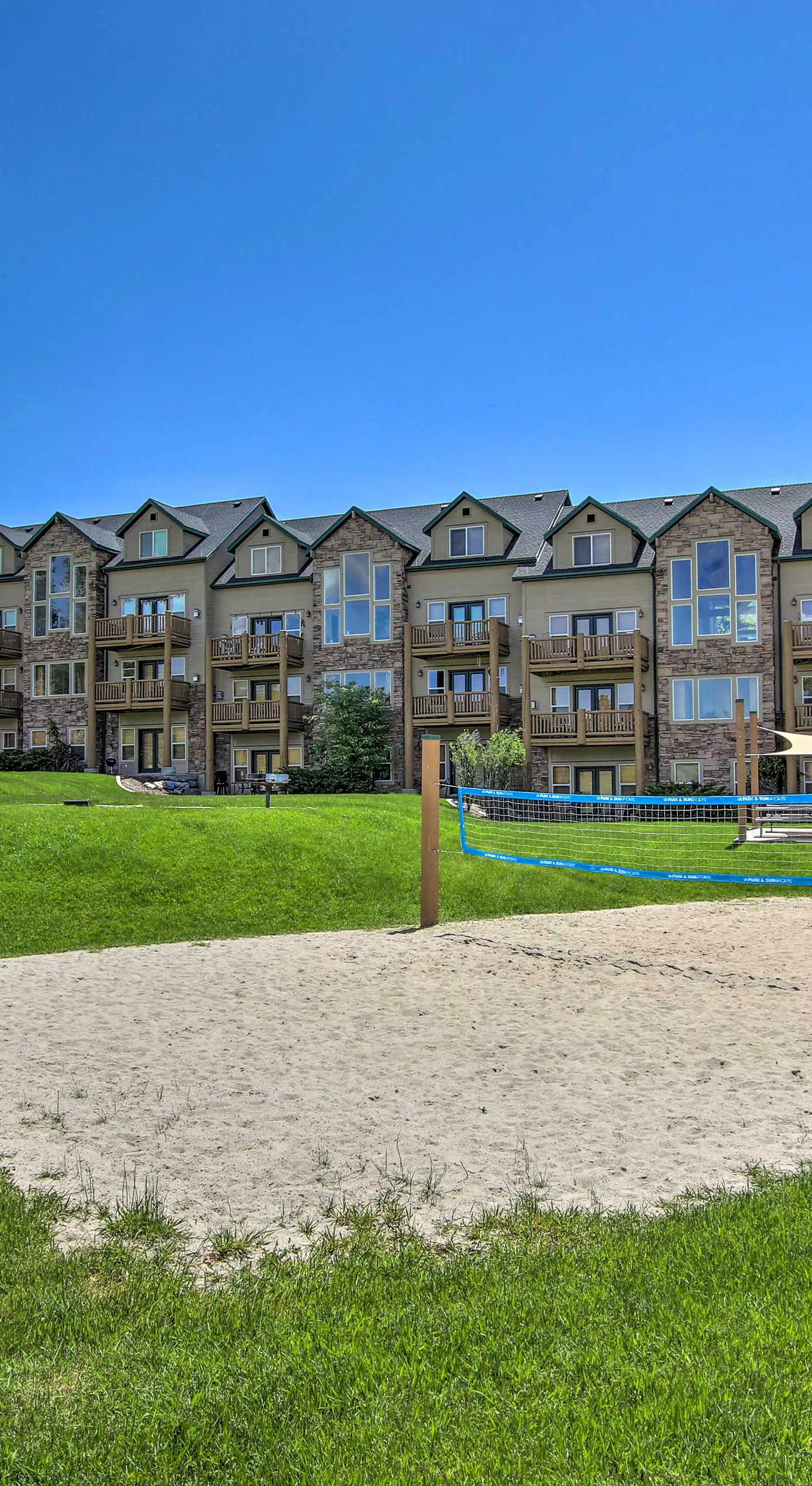 Eden Townhome w/ Mtn View + Shuttle to Powder Mtn!