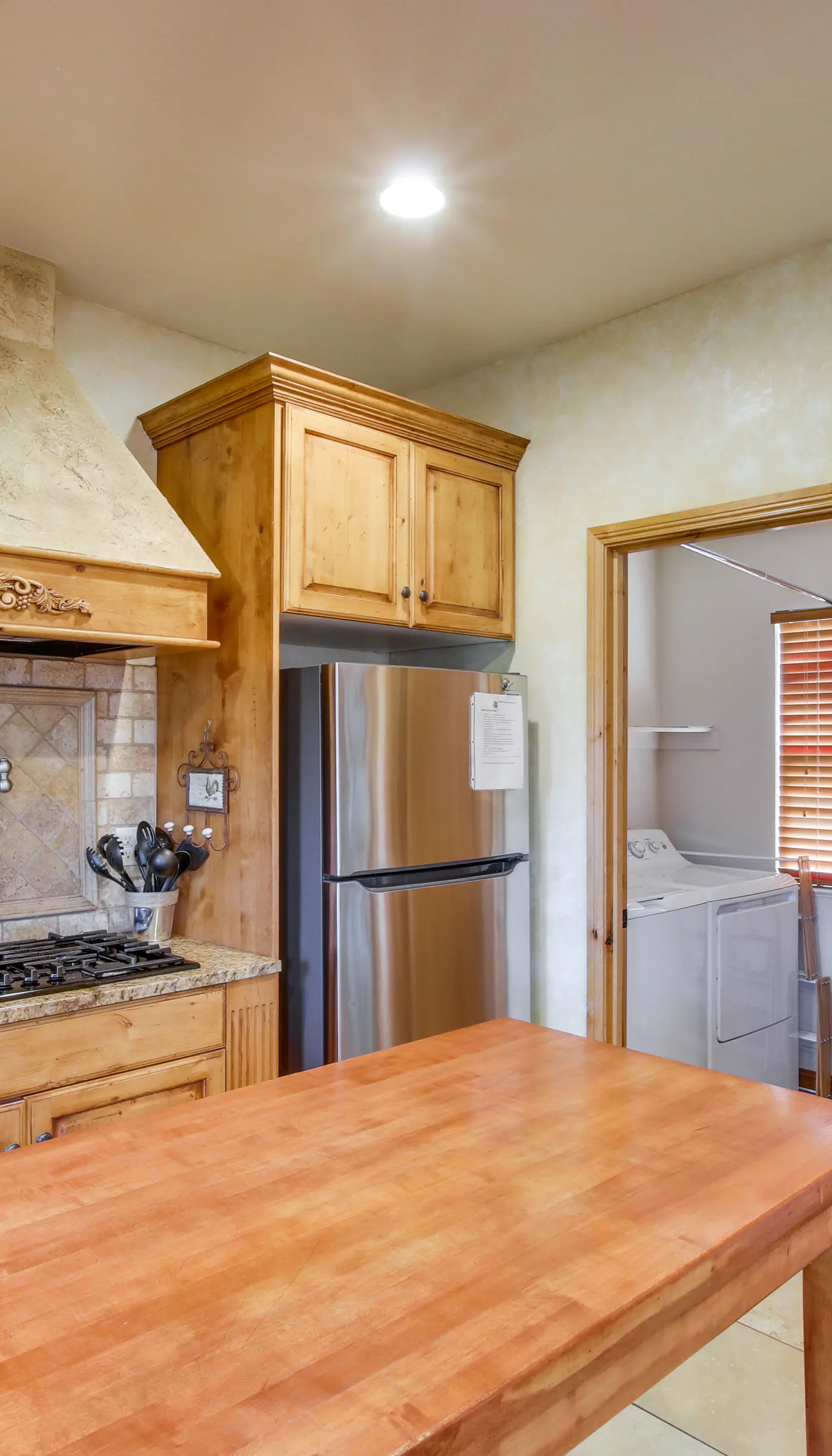 Eden Townhome w/ Mtn View + Shuttle to Powder Mtn!