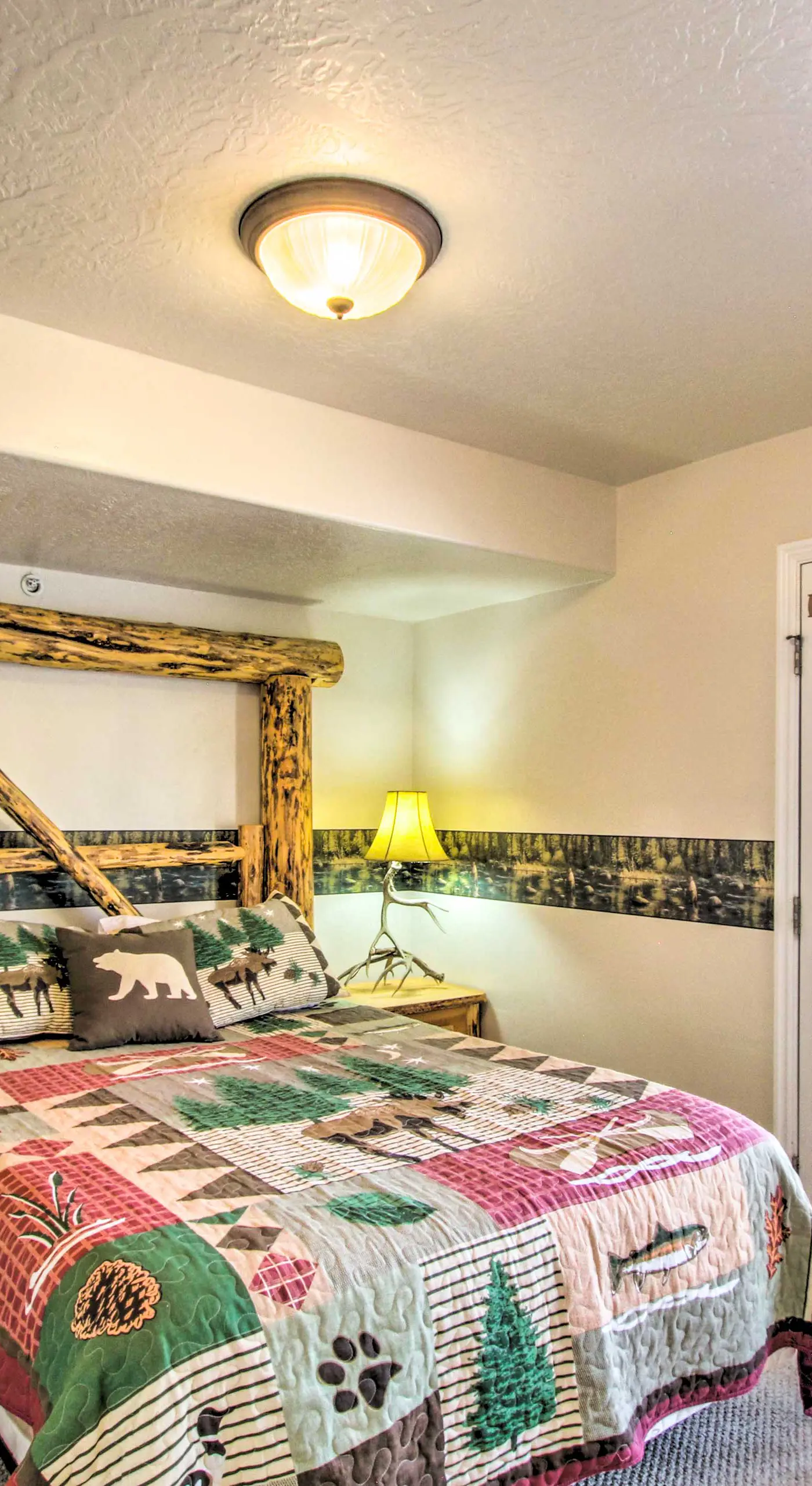 Cozy Eden Condo Retreat < 6 Mi to Ski Resort!