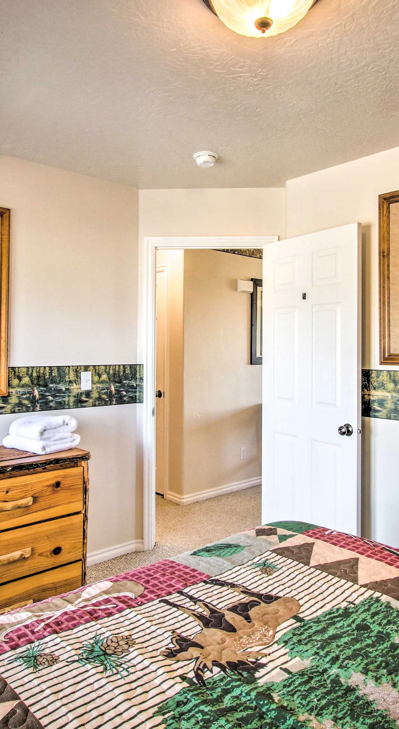 Cozy Eden Condo Retreat < 6 Mi to Ski Resort!
