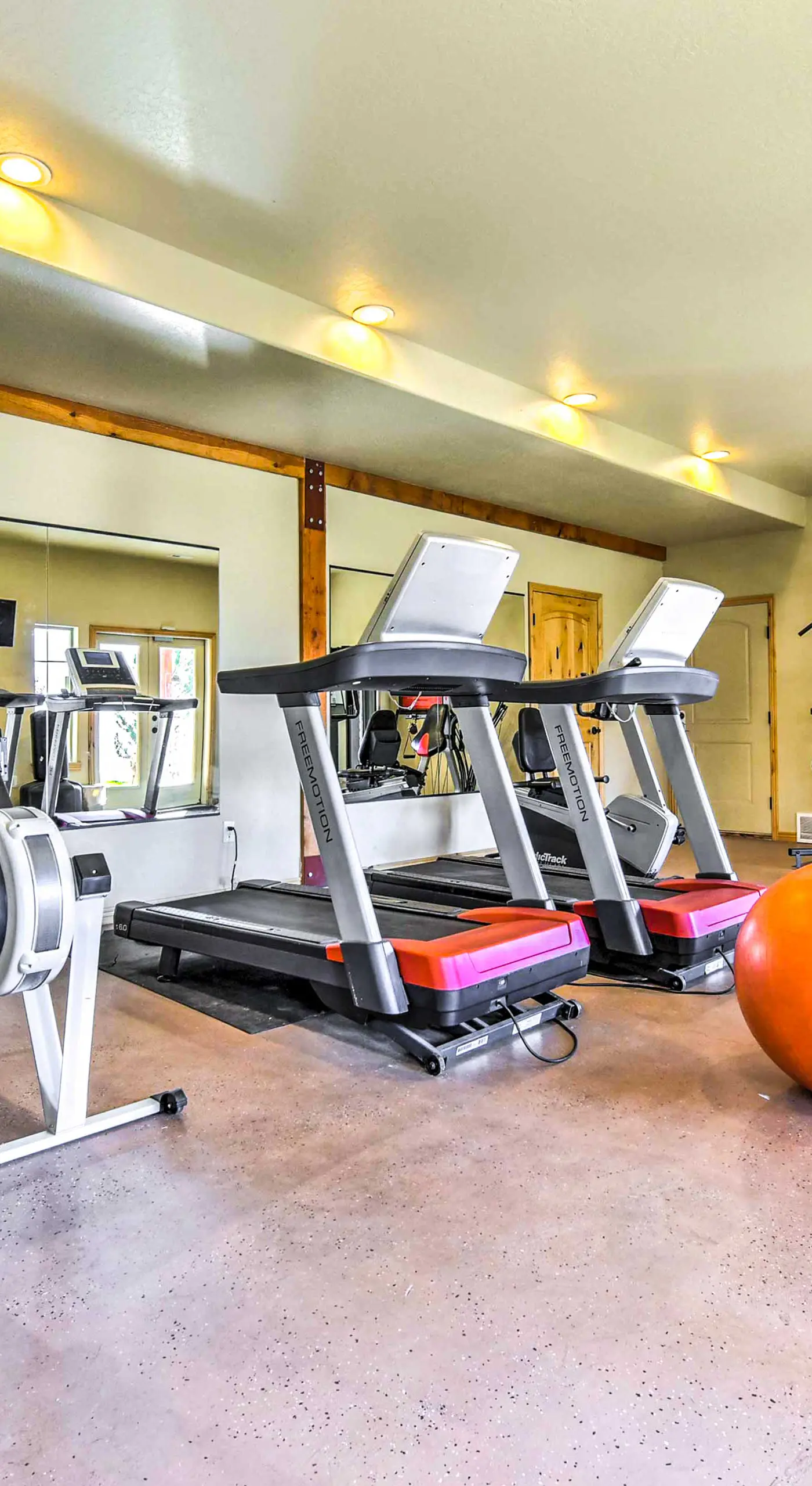 Cozy Eden Condo Retreat < 6 Mi to Ski Resort!