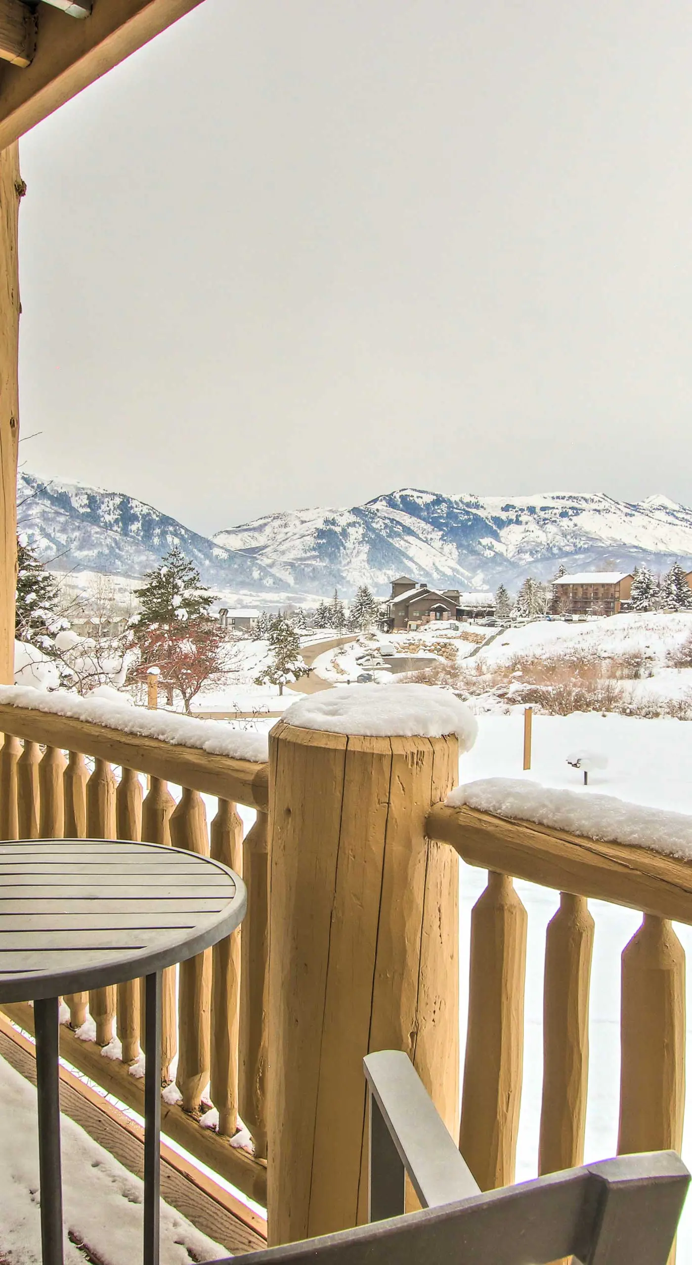Cozy Eden Condo w/ Mtn Views in Wolf Creek Resort!