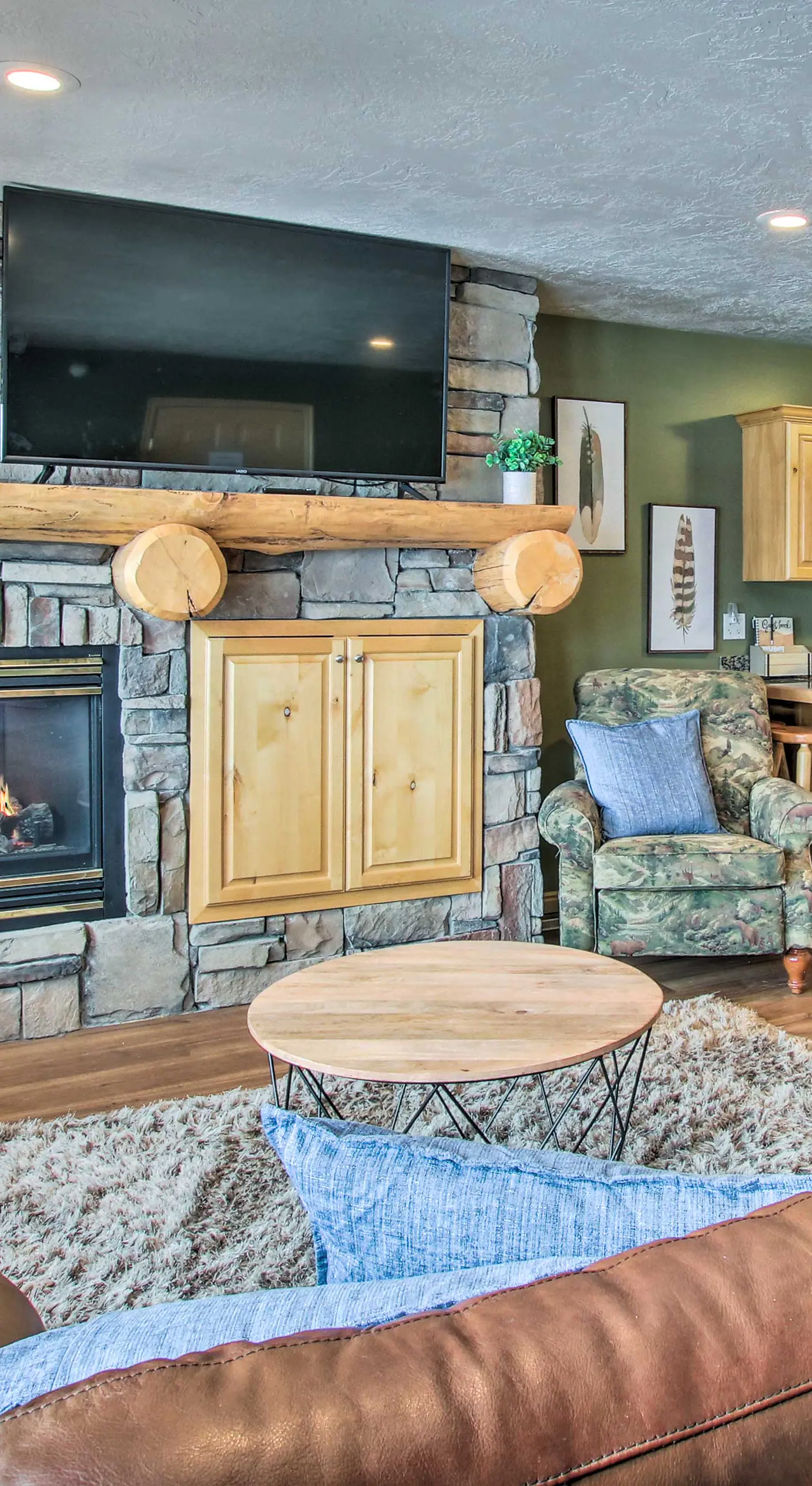 Cozy Eden Condo w/ Mtn Views in Wolf Creek Resort!