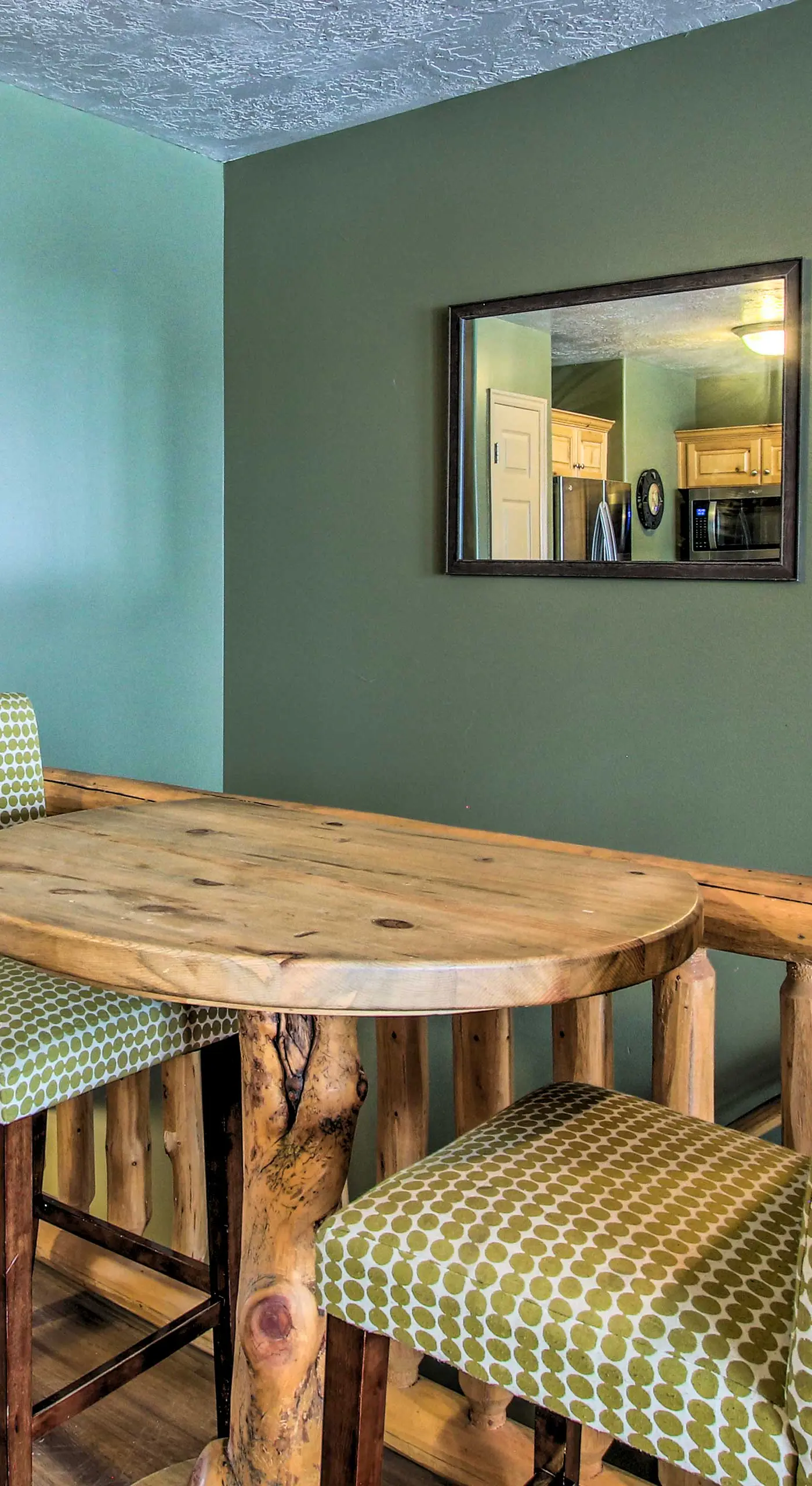 Cozy Eden Condo w/ Mtn Views in Wolf Creek Resort!