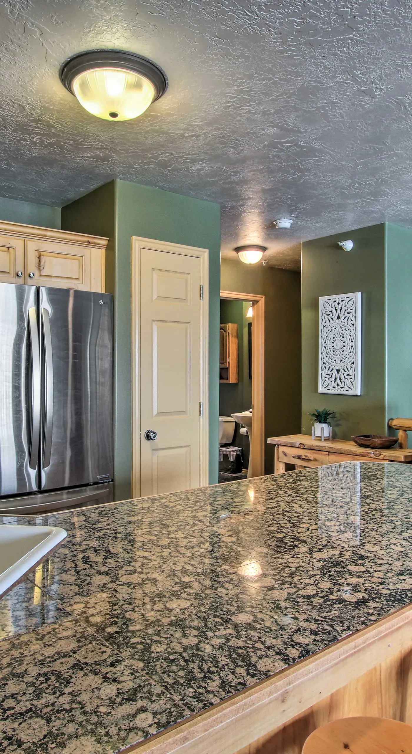 Cozy Eden Condo w/ Mtn Views in Wolf Creek Resort!