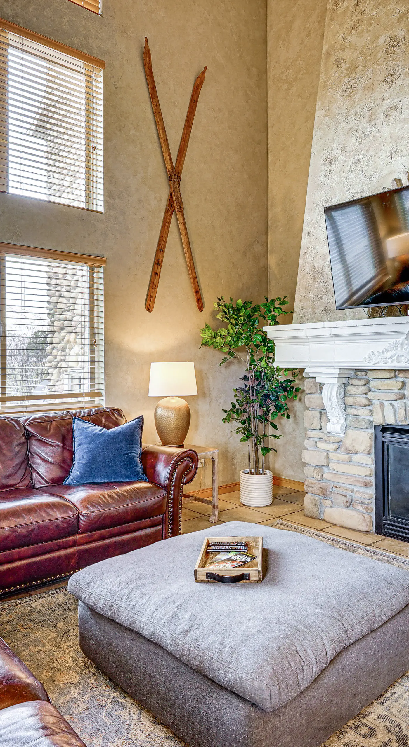 Hot Tub & Mtn-View Deck: Townhome in Eden