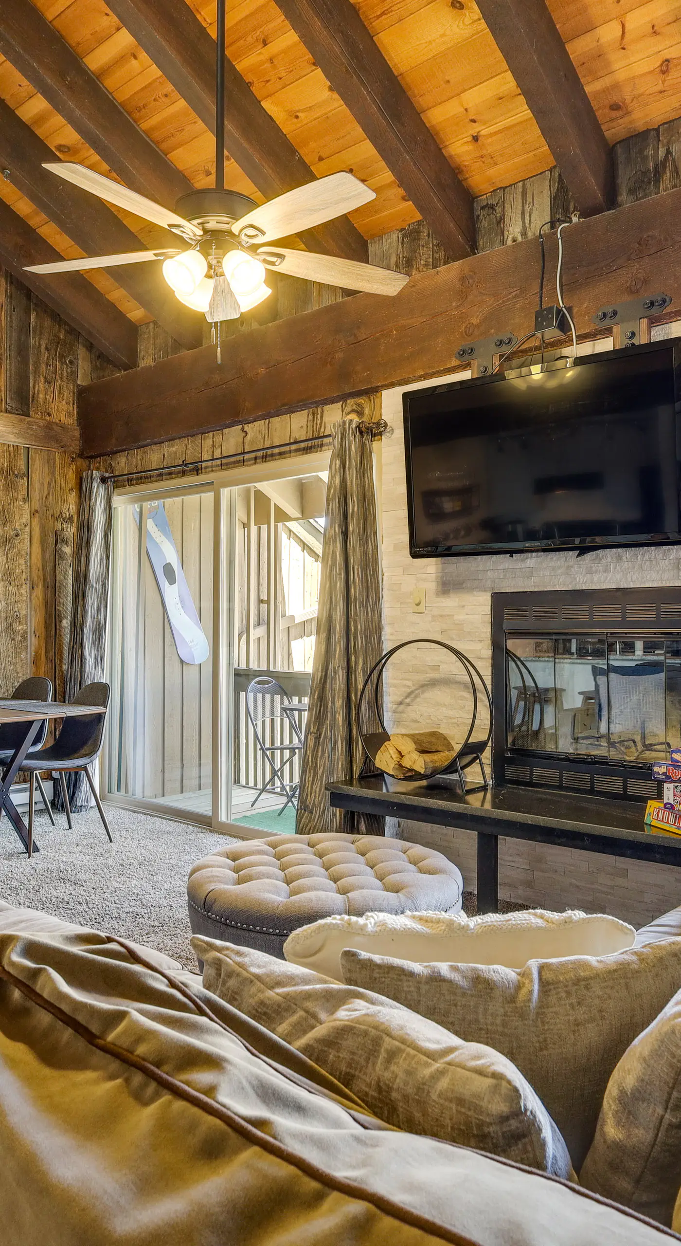Townhome w/ Mtn View - Walk to Brian Head Lifts!