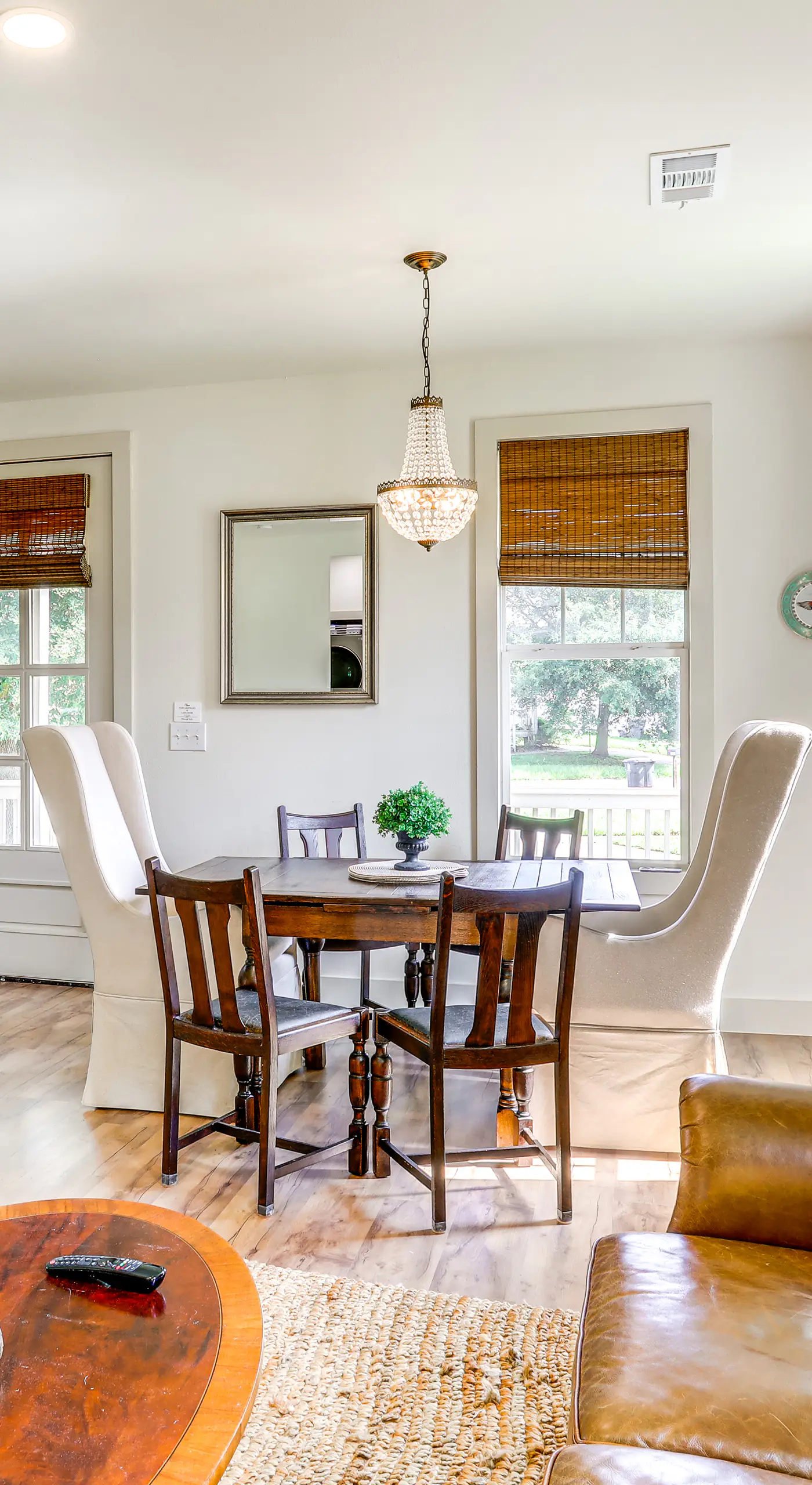 Large Yard: 'Pascagoula Peach' Home in Baton Rouge