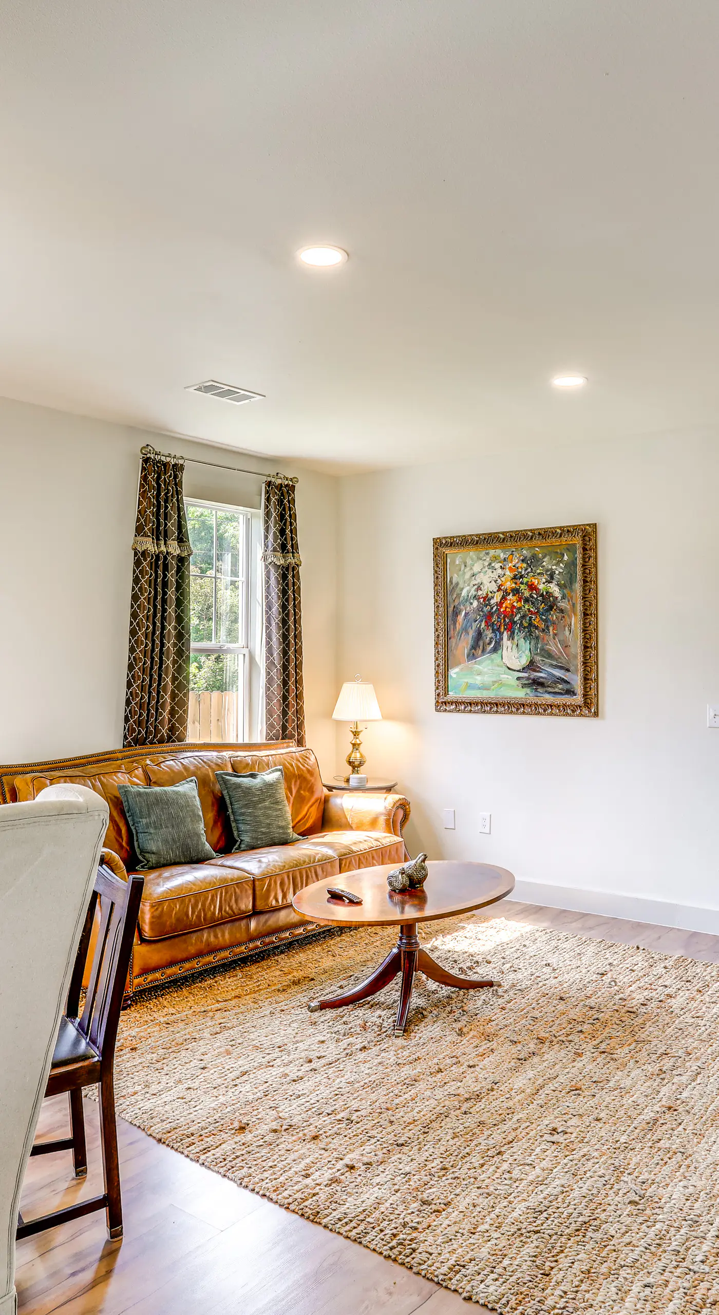 Large Yard: 'Pascagoula Peach' Home in Baton Rouge