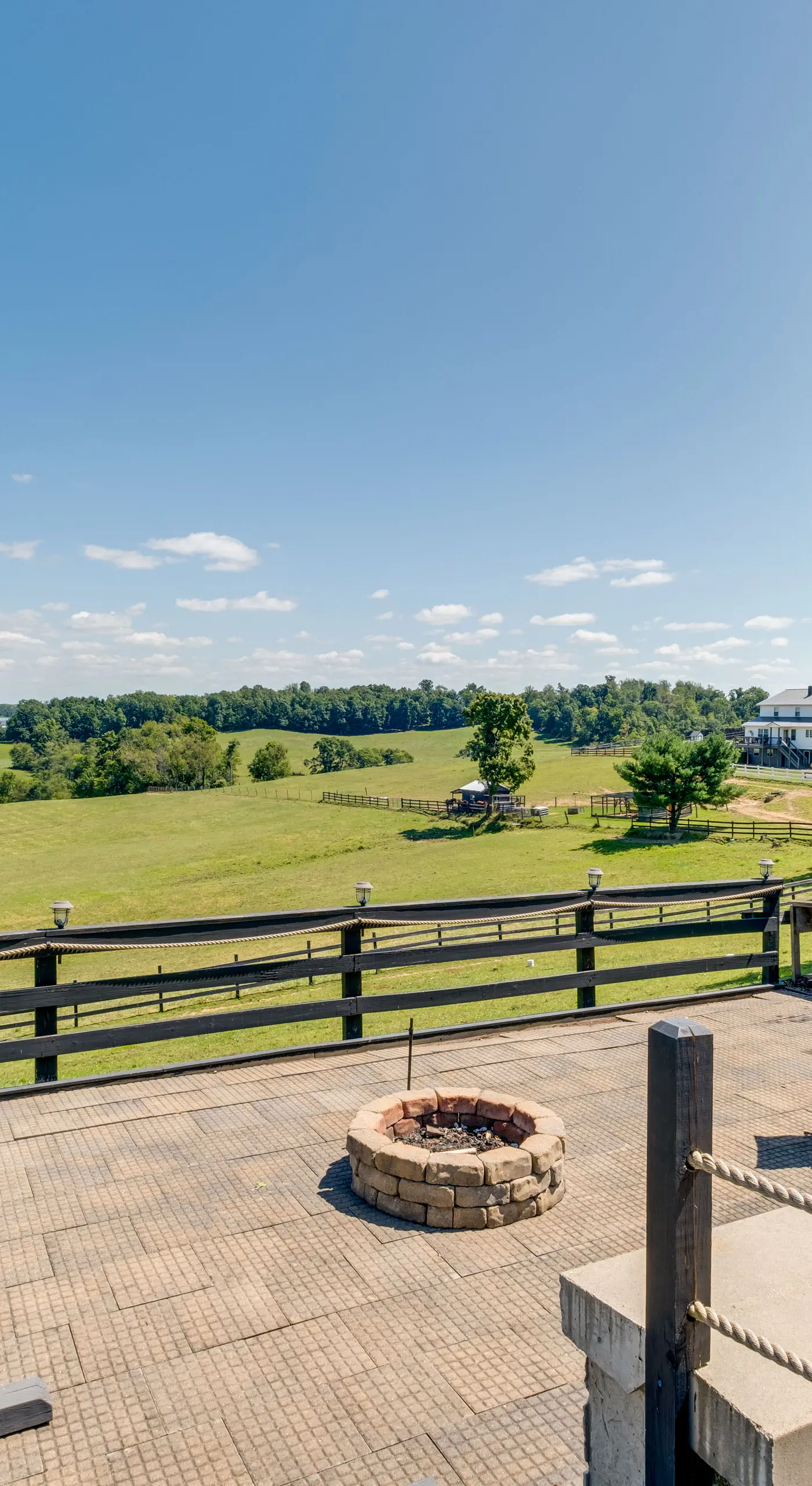 Panoramic Views: Hillside Millersburg Studio