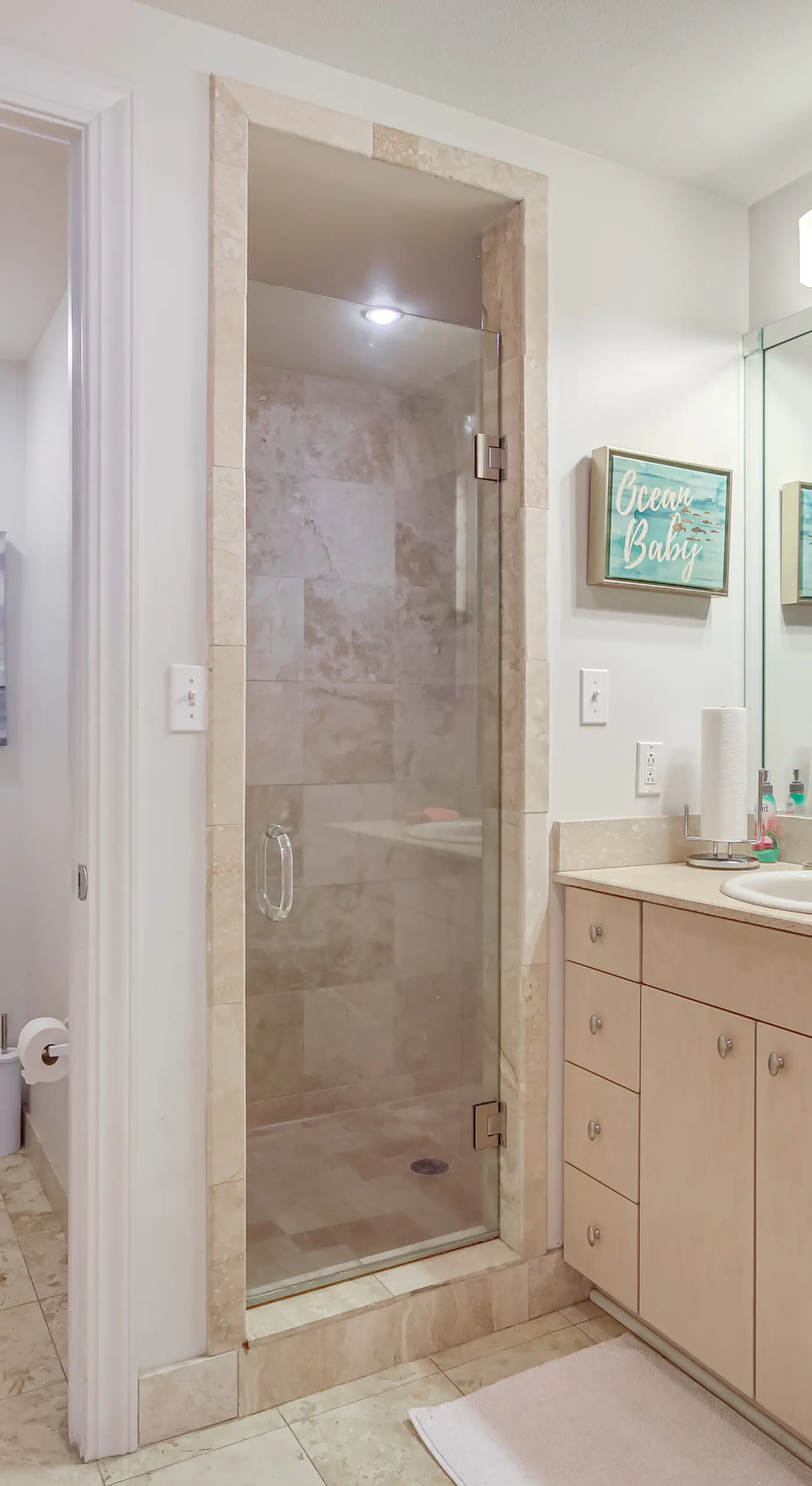 Beachfront Condo w/ Pool Access in Biloxi!
