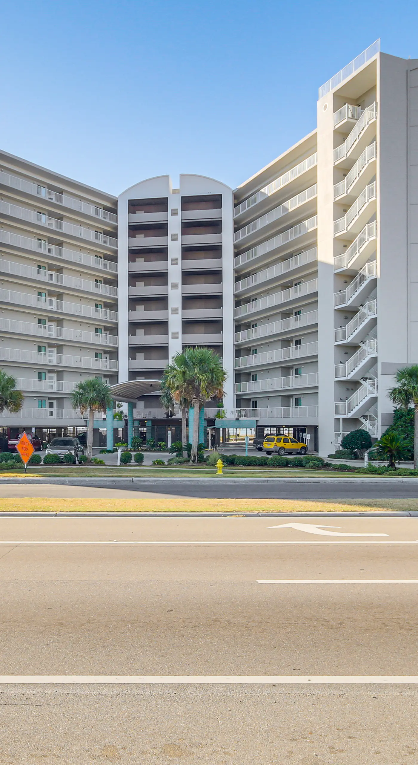 Beachfront Condo w/ Pool Access in Biloxi!