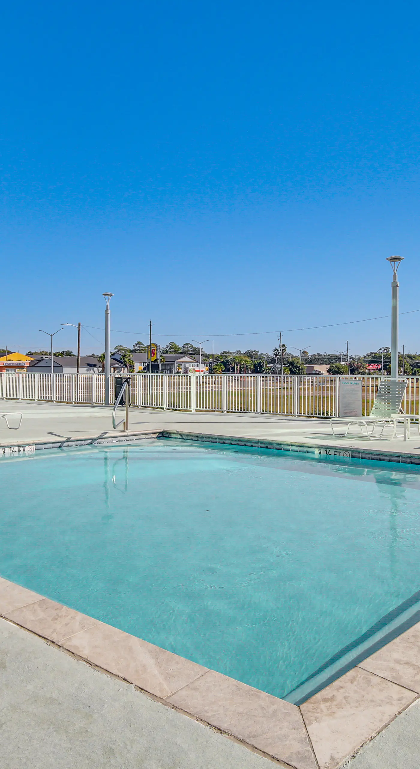Beachfront Condo w/ Pool Access in Biloxi!