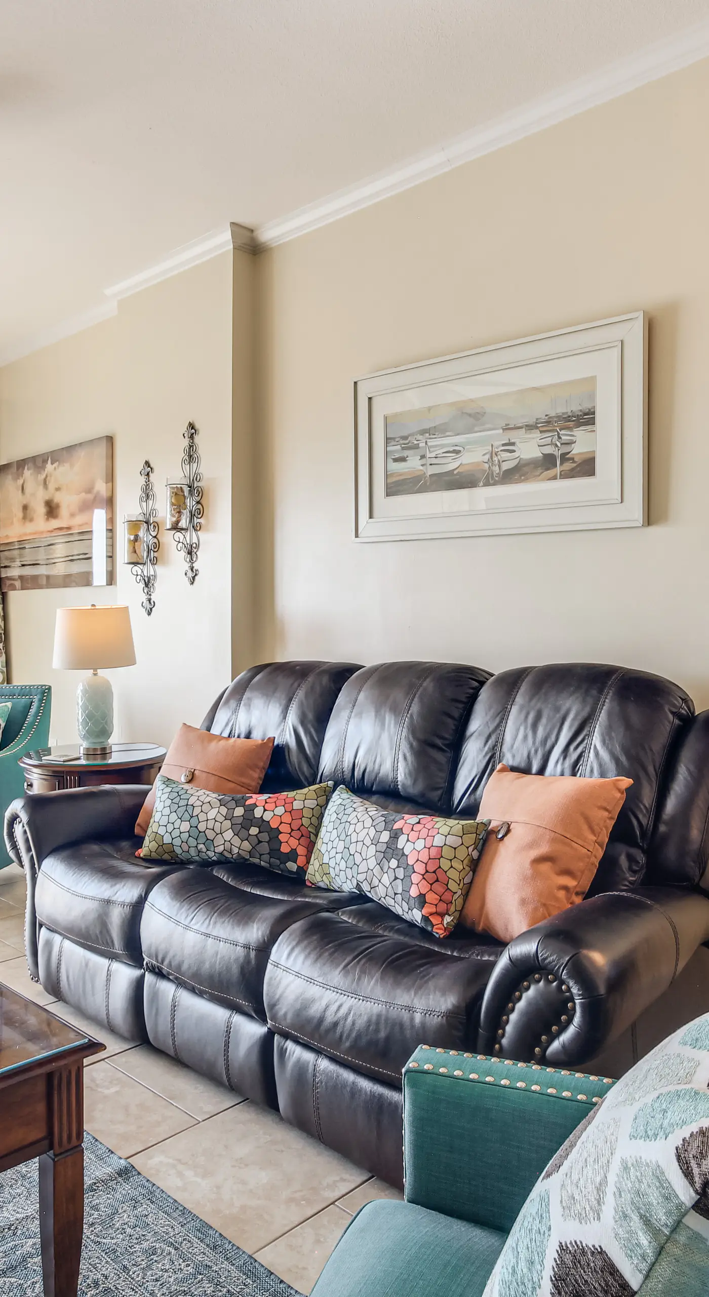Beachfront Condo w/ Pool Access in Biloxi!