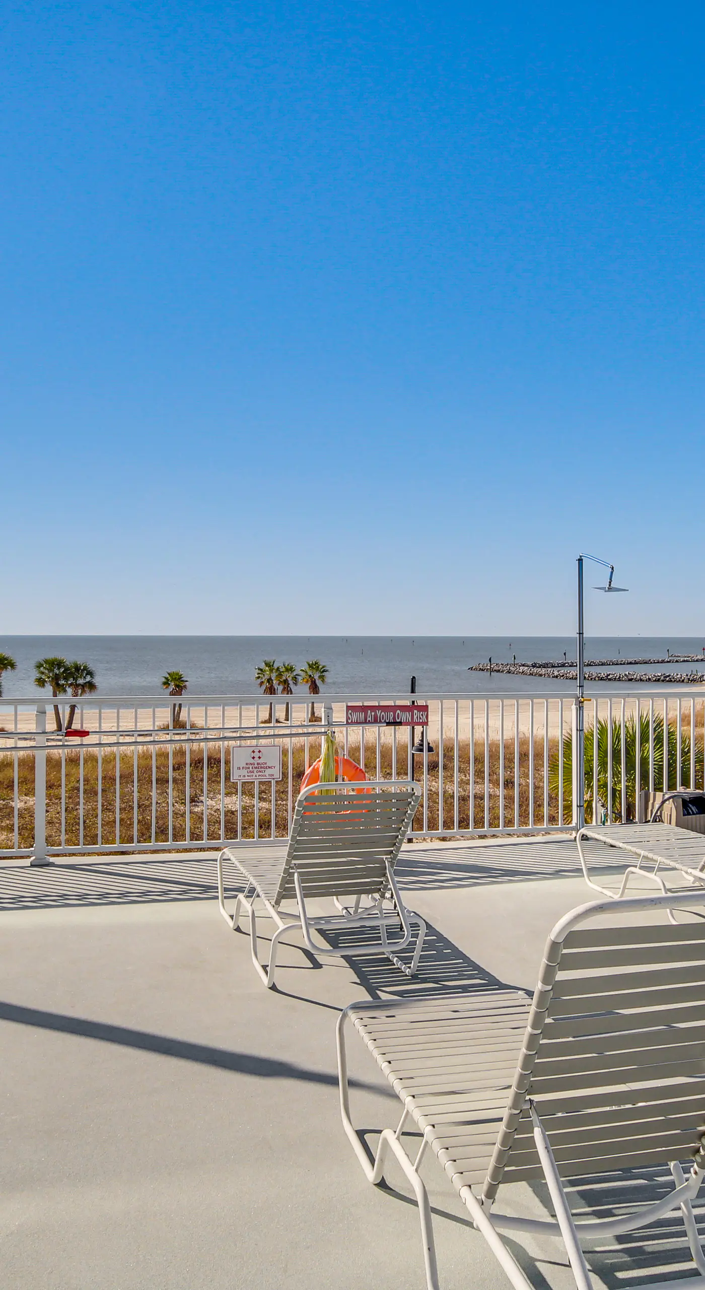 Beachfront Condo w/ Pool Access in Biloxi!