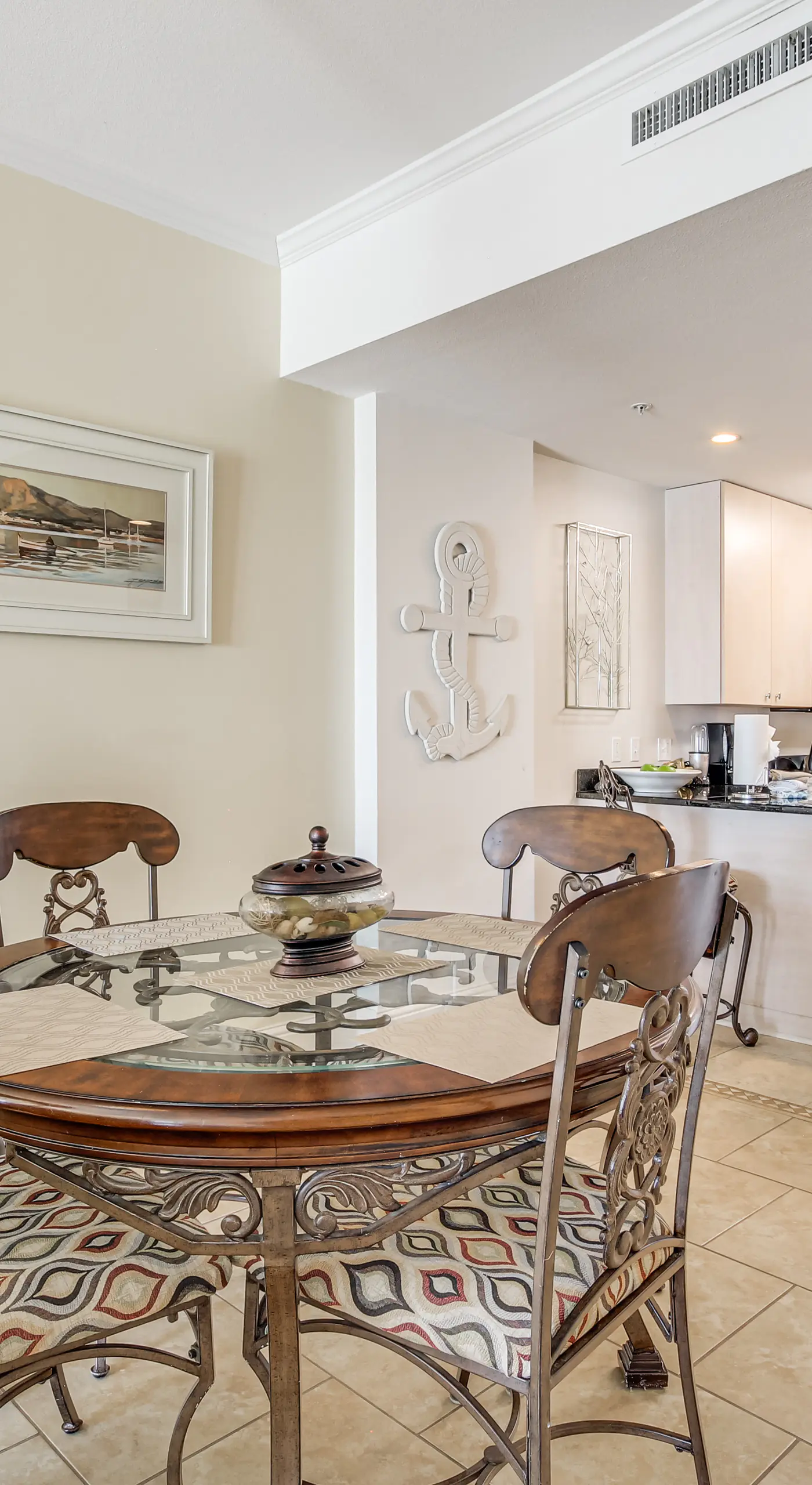 Beachfront Condo w/ Pool Access in Biloxi!