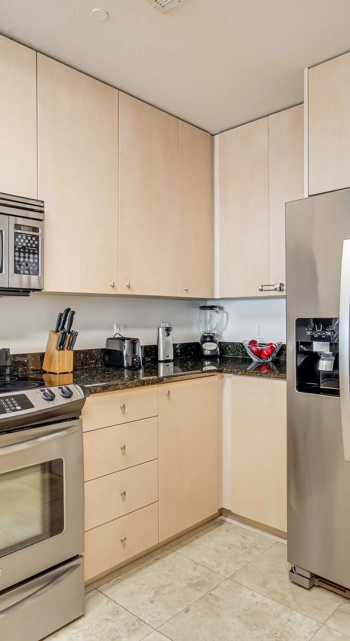 Beachfront Condo w/ Pool Access in Biloxi!