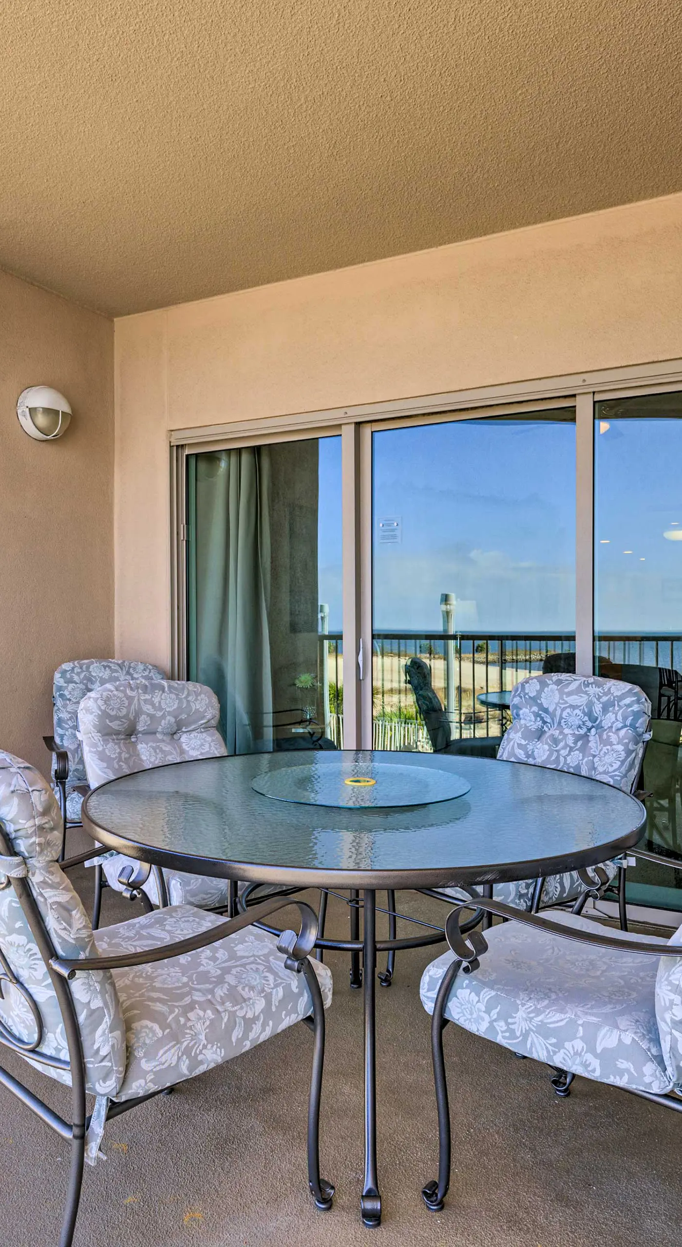 Sunny Beachfront Biloxi Condo w/ Resort Amenities!