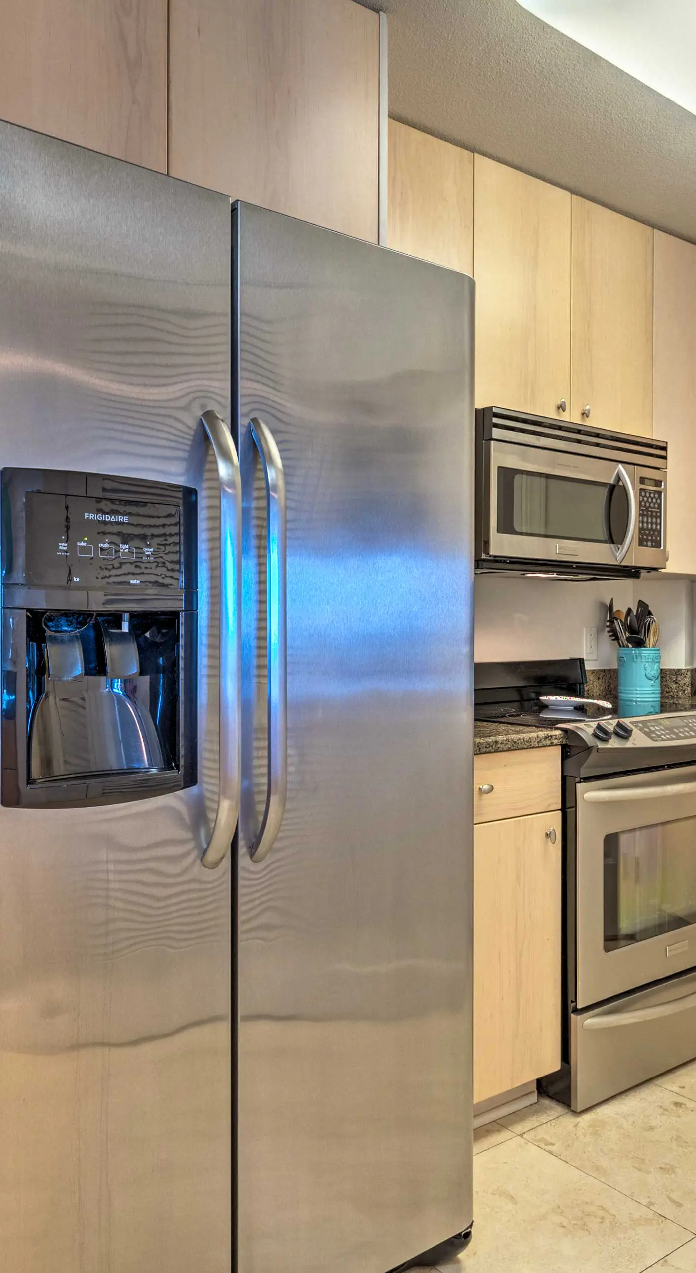 Sunny Beachfront Biloxi Condo w/ Resort Amenities!