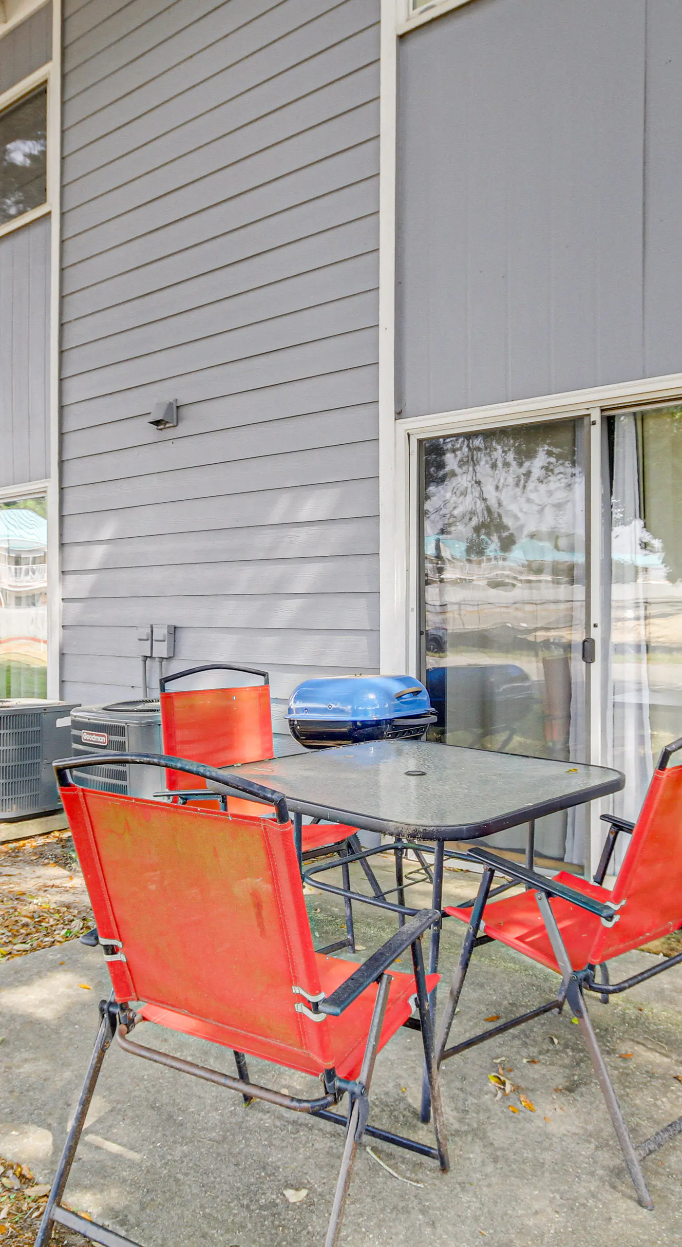 Airy Biloxi Condo w/ Patio: Walk to Beach!