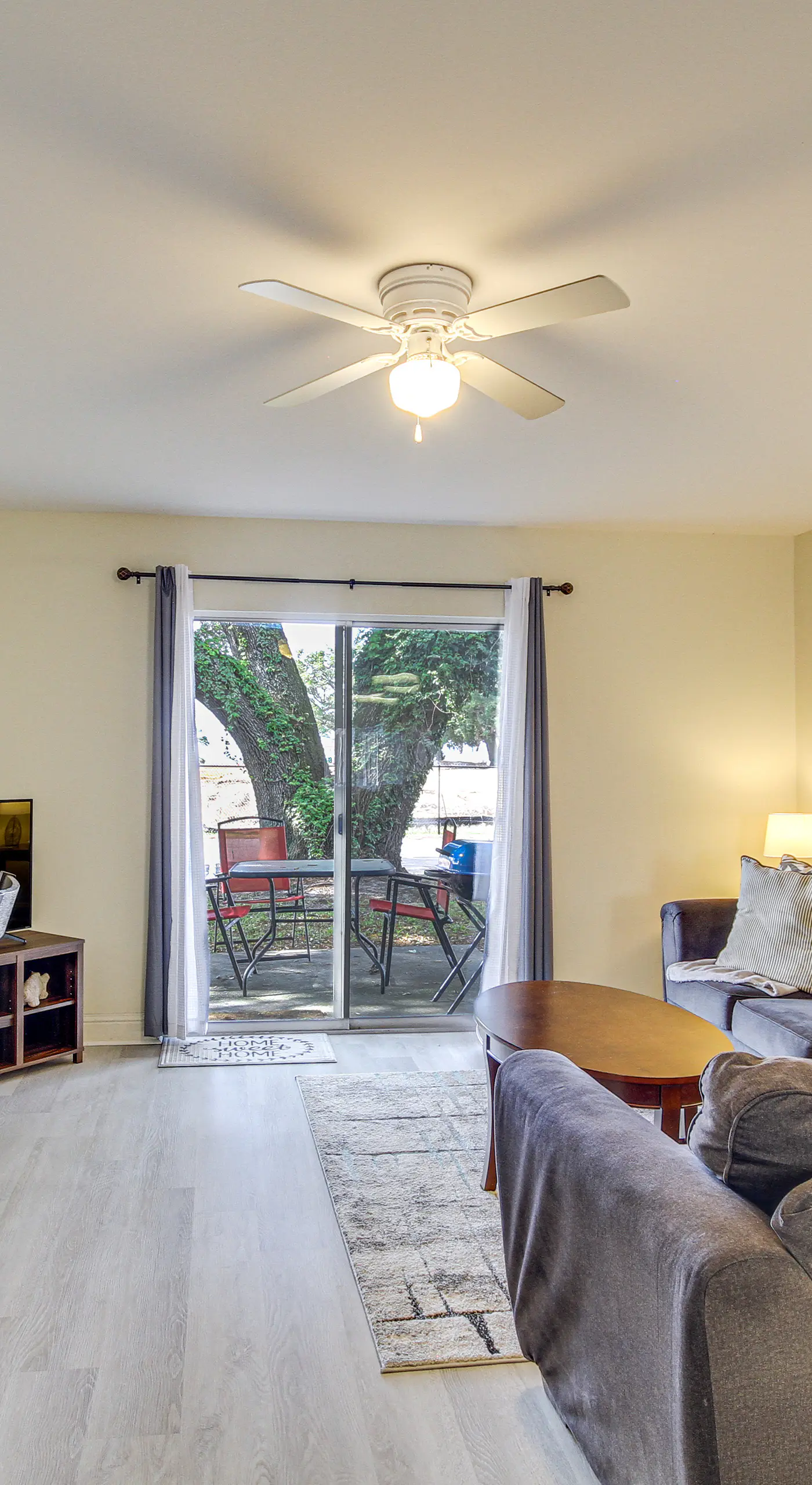 Airy Biloxi Condo w/ Patio: Walk to Beach!