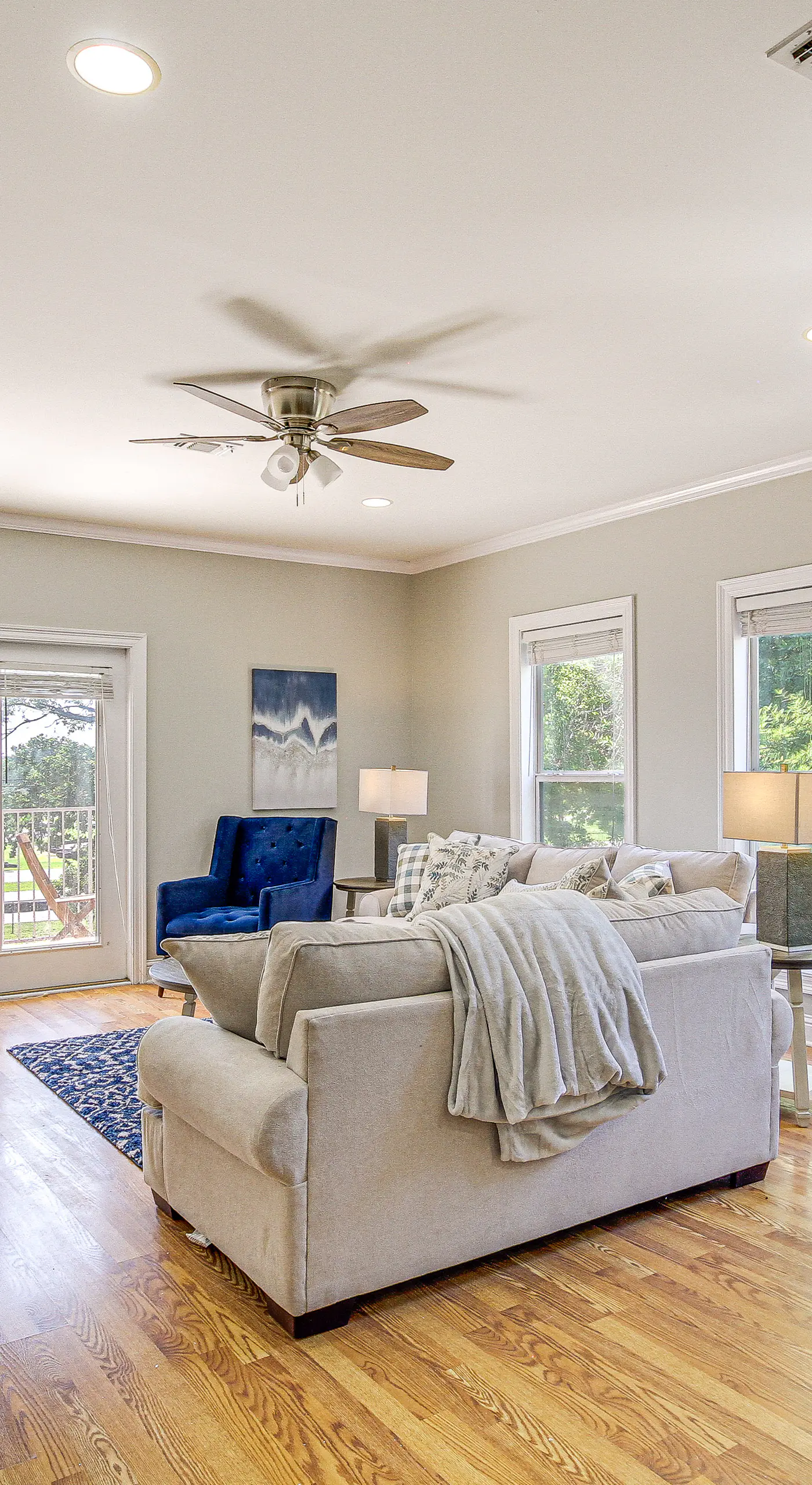 Bright Biloxi Condo: Walk to the Beach!