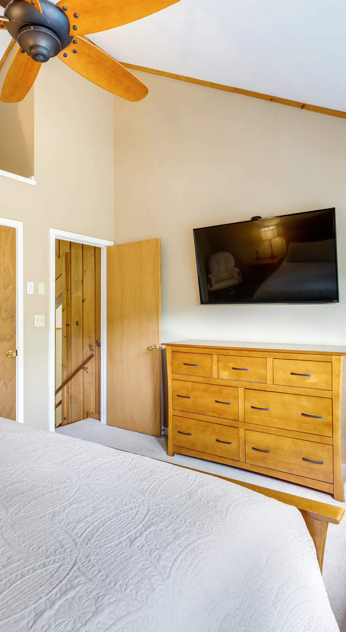 Lincoln Townhome w/ Community Pool & Club Access!