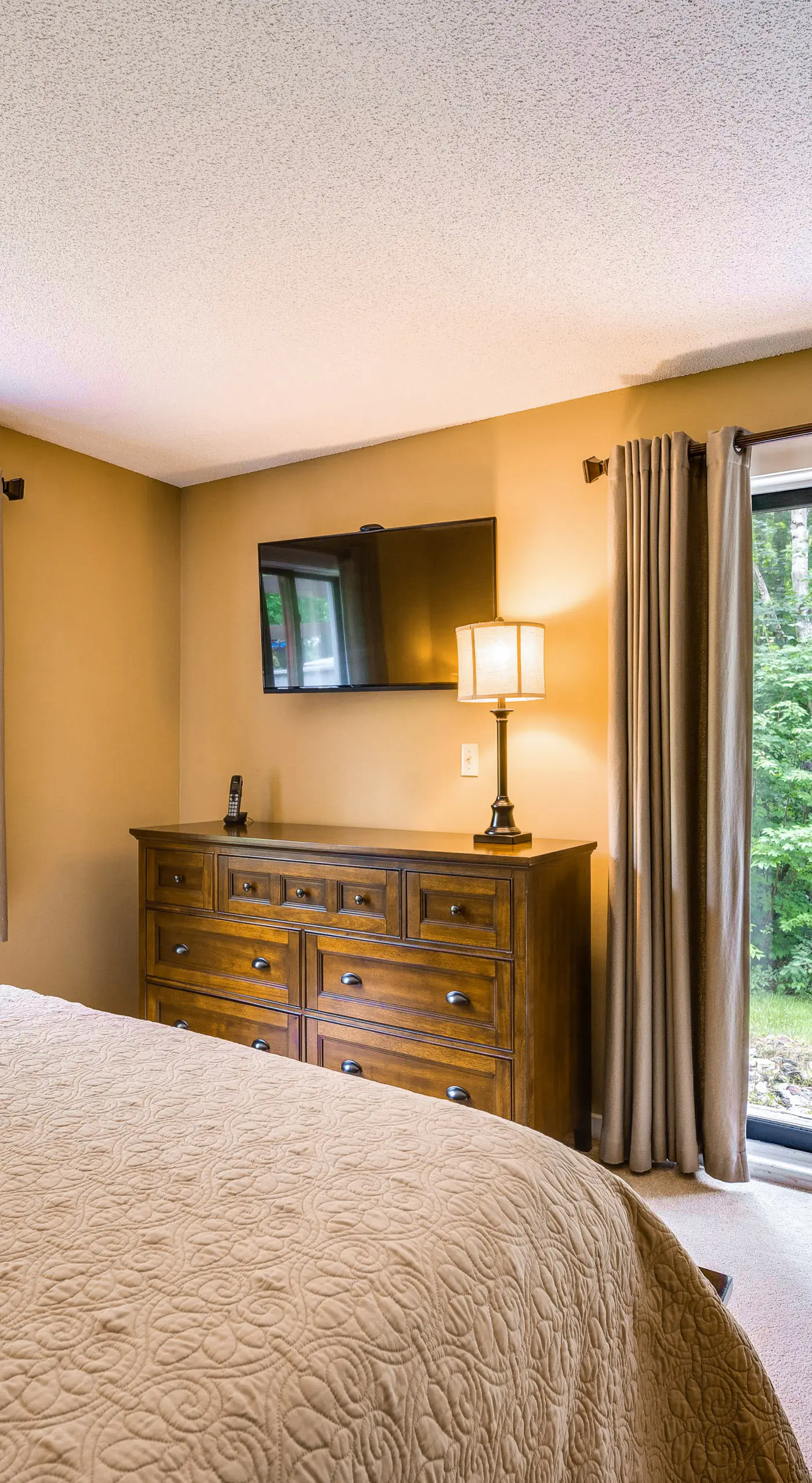 Lincoln Townhome w/ Community Pool & Club Access!